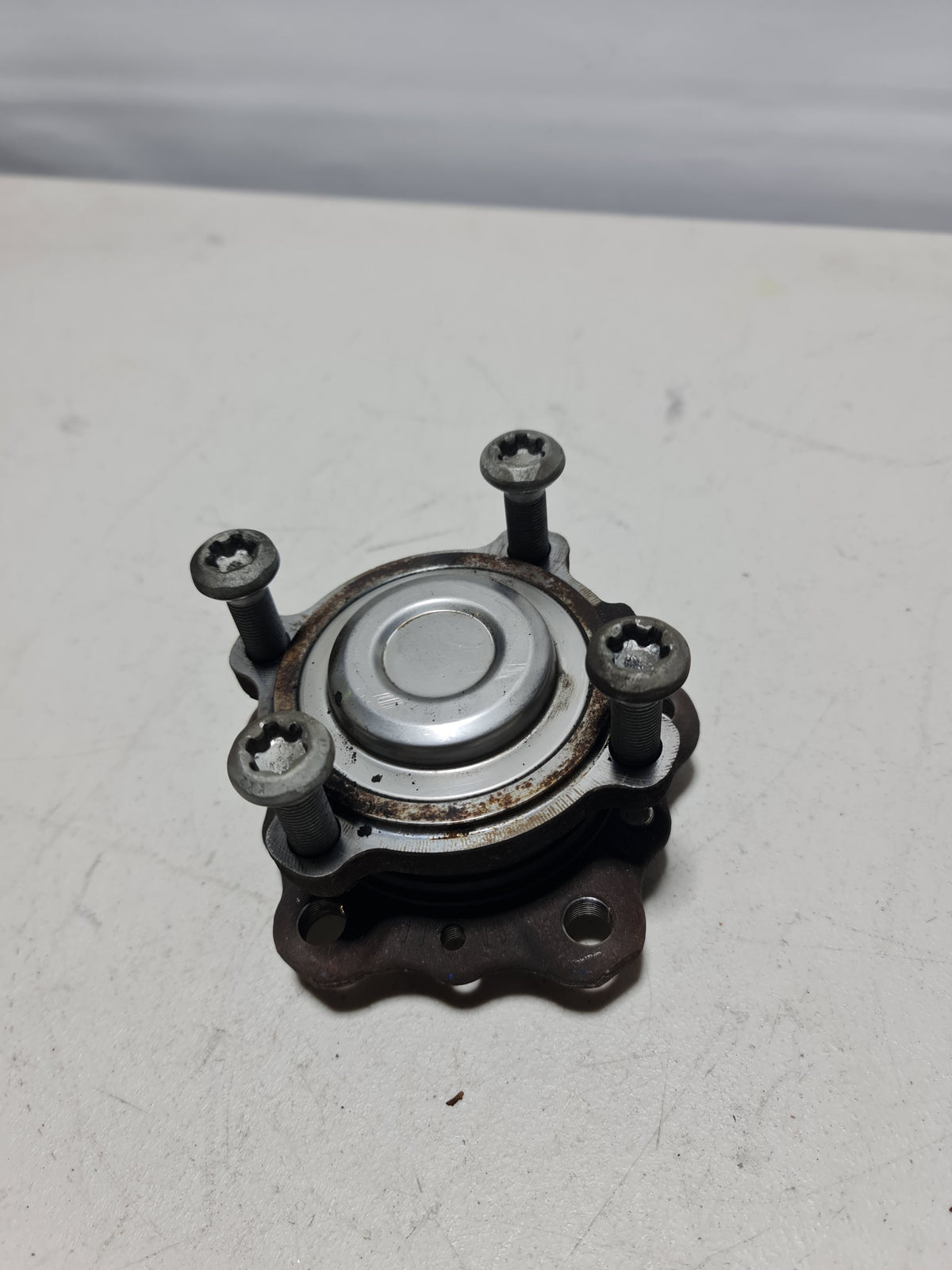 BMW front wheel hub with bearing for 2015-2020 models, part number 31-20-7-857-506, showing the hub assembly and bearing.