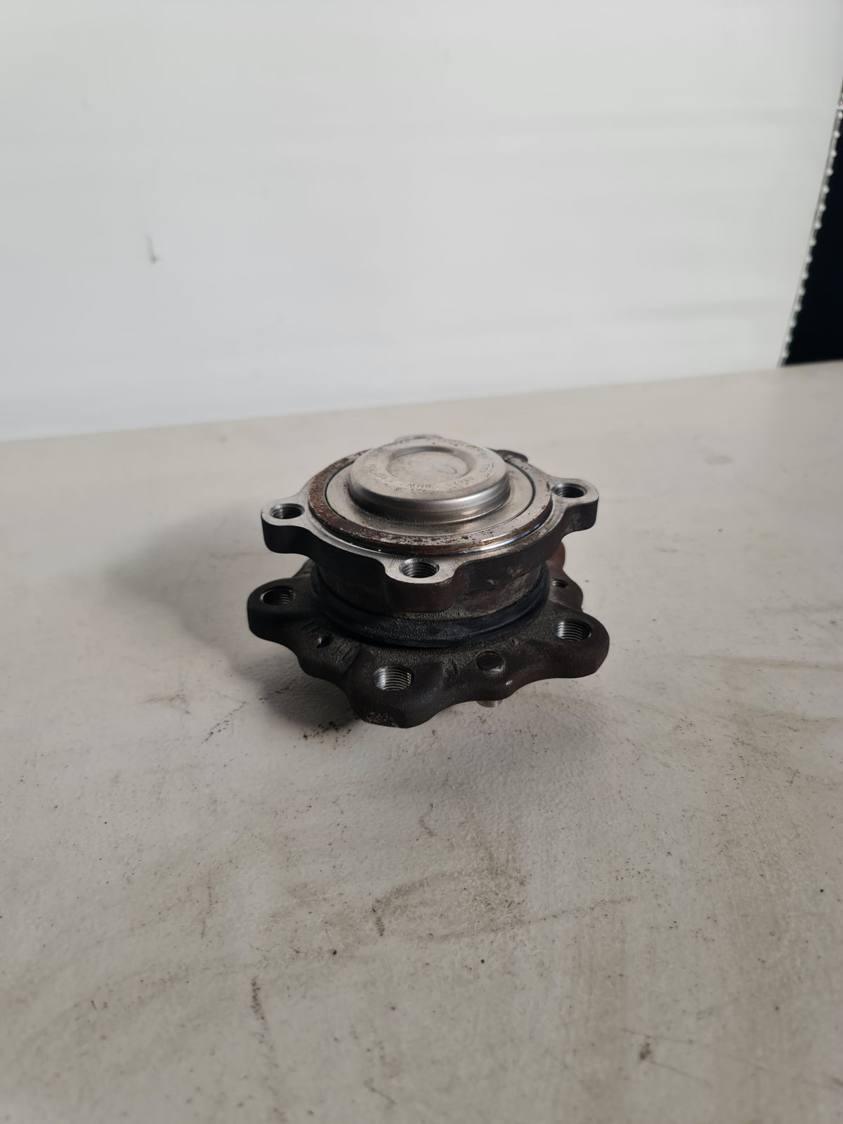 BMW front wheel hub with bearing for 2015-2020 models, part 31-20-7-857-506, showing the hub and bearing assembly.