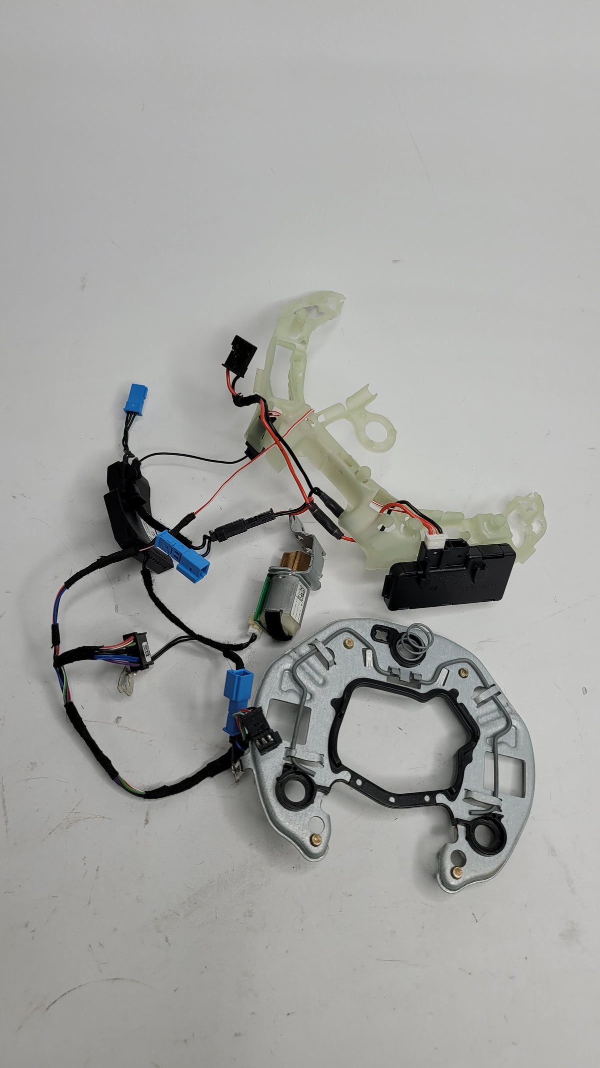 BMW M3 G80 M-TECH M SPORT PLATE SRS BRACKET 62821470 WITH HARNESS - MPerformance.parts