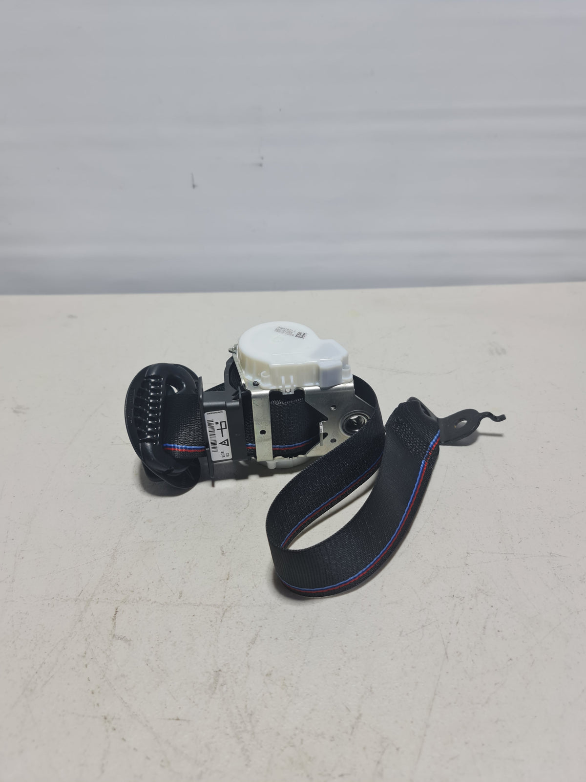 BMW 4 SERIES SEAT BELT FRONT RIGHT DRIVER SIDE OFFSIDE 34097873C R766 - MPerformance.parts