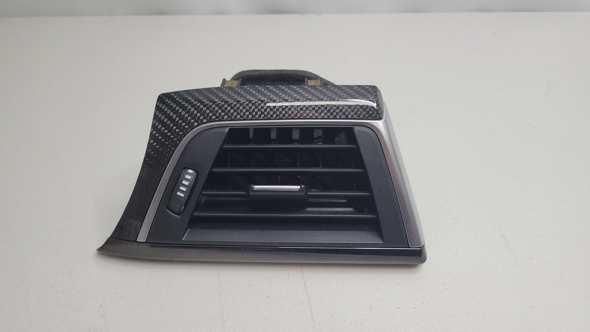 BMW F80 M3 - SERIES DRIVER SIDE FRONT AIR VENT 9231995-09 - MPerformance.parts