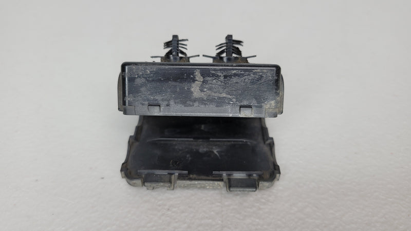 BMW 1 2 3 4 Series F20 F21 F22 F30 F31 F32 Plug-in Connection Bracket 9252800 - MPerformance.parts
