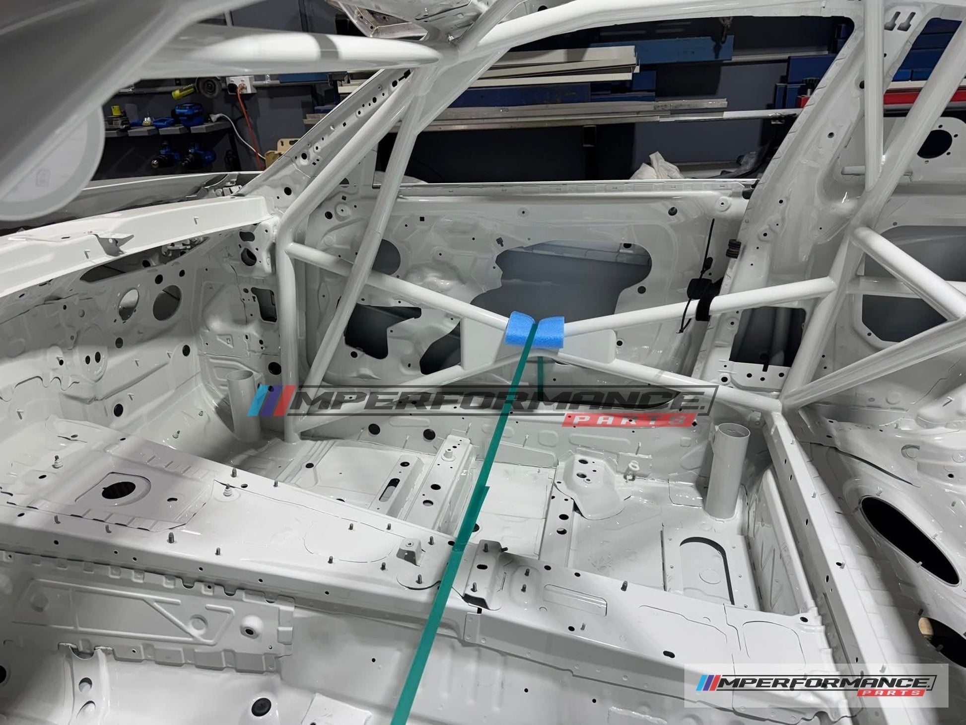 BMW F87 M2 CS Racing painted body shell FIA roll cage OEM BMW Motorsport 41008438097 image 4
