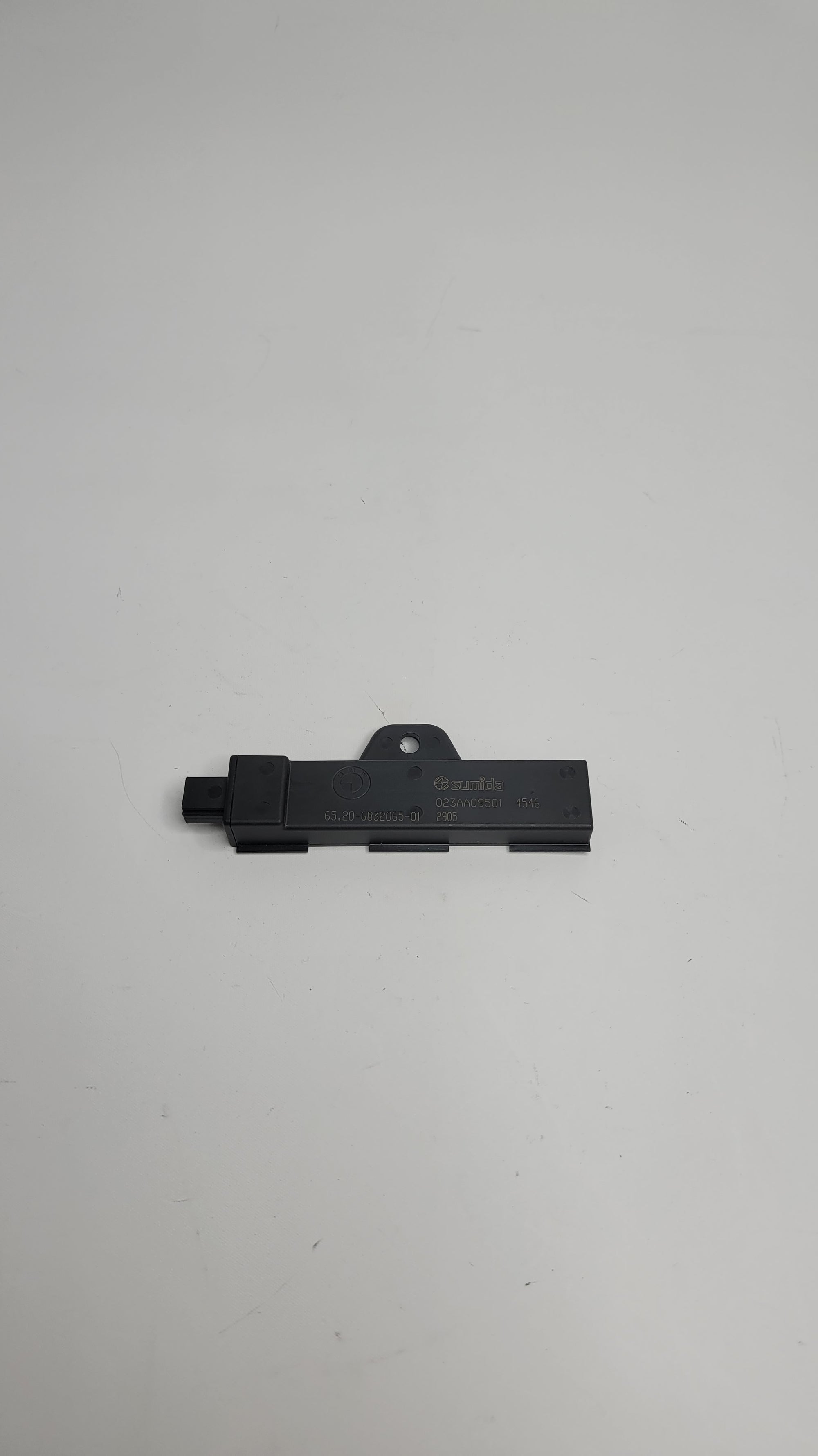 BMW M3 G80 KEYLESS ENTRY ANTENNA MODULE OEM 65-20-6832065 - MPerformance.parts
