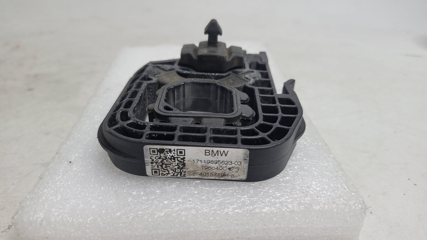 BMW G80 M3 Petrol Radiator Pack Bracket Mount Left 9895623 - MPerformance.parts
