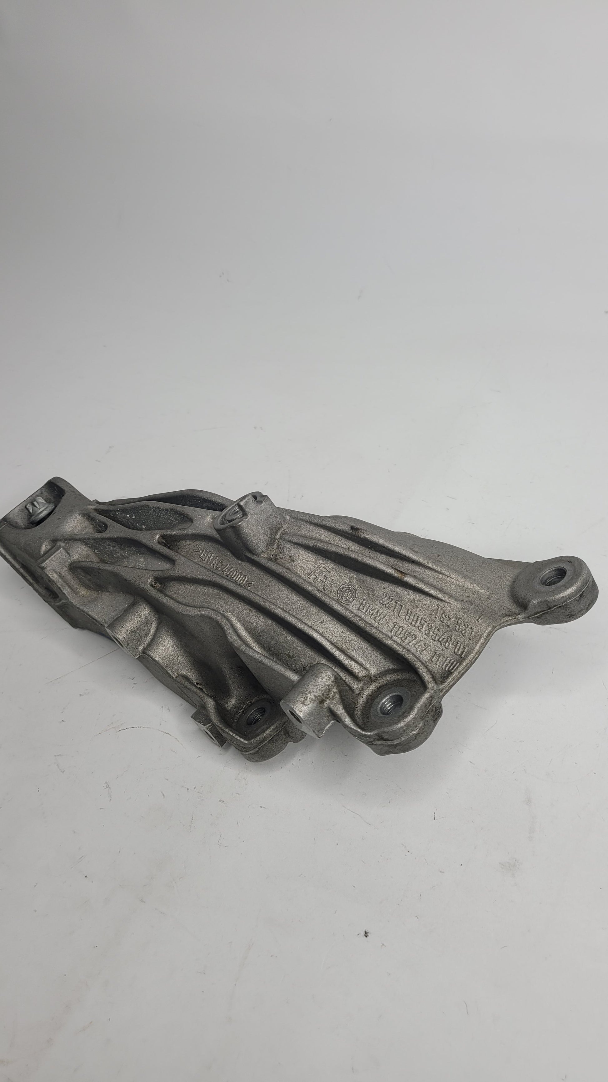 BMW M3 G80 M4 G82 G83 ENGINE SUPPORT BRACKET 8053548 - MPerformance.parts