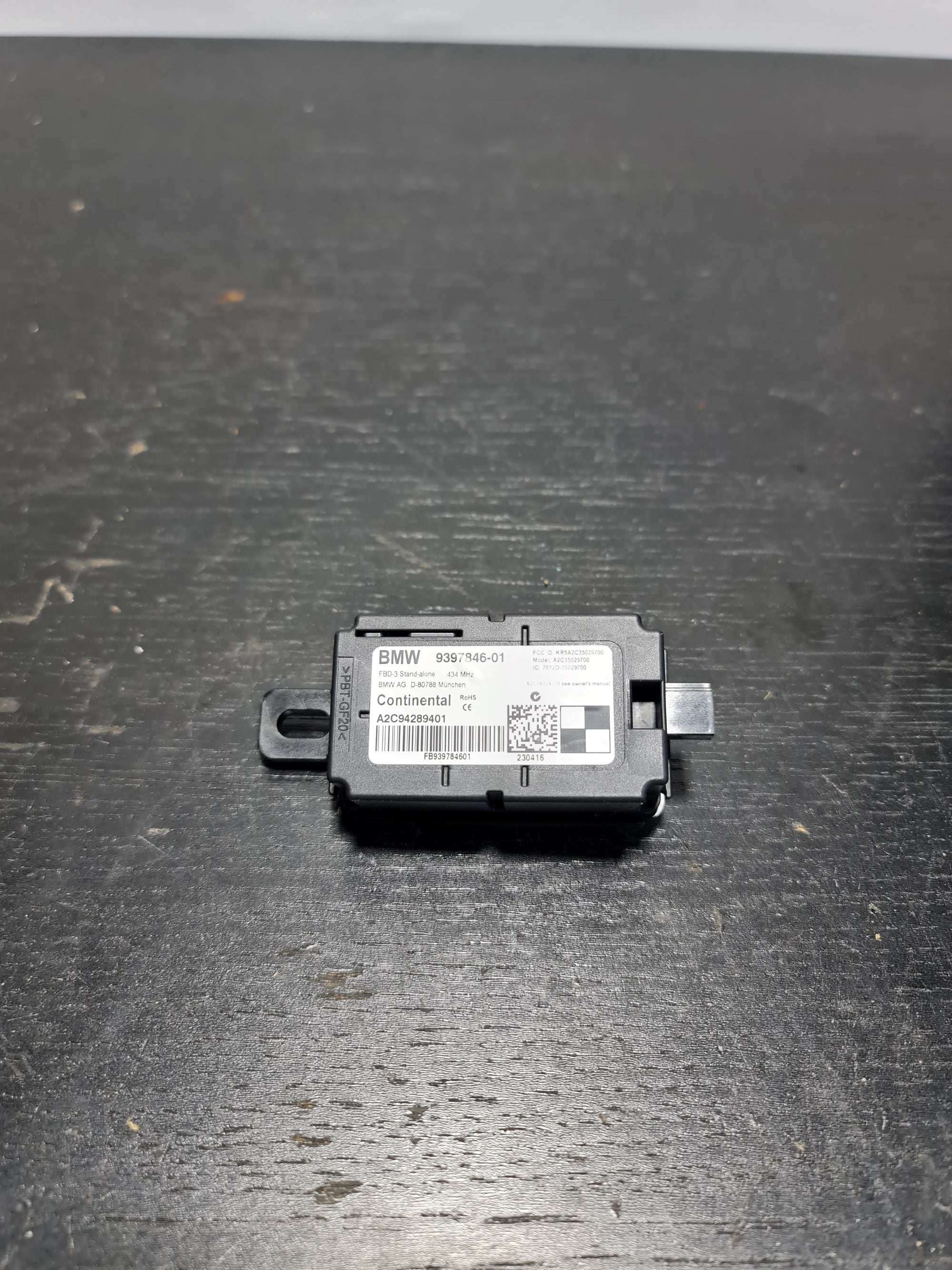 BMW F80 F82 M3 M4 F80 F82 F83 Remote Control Module Genuine 61359397846 9397846 - MPerformance.parts