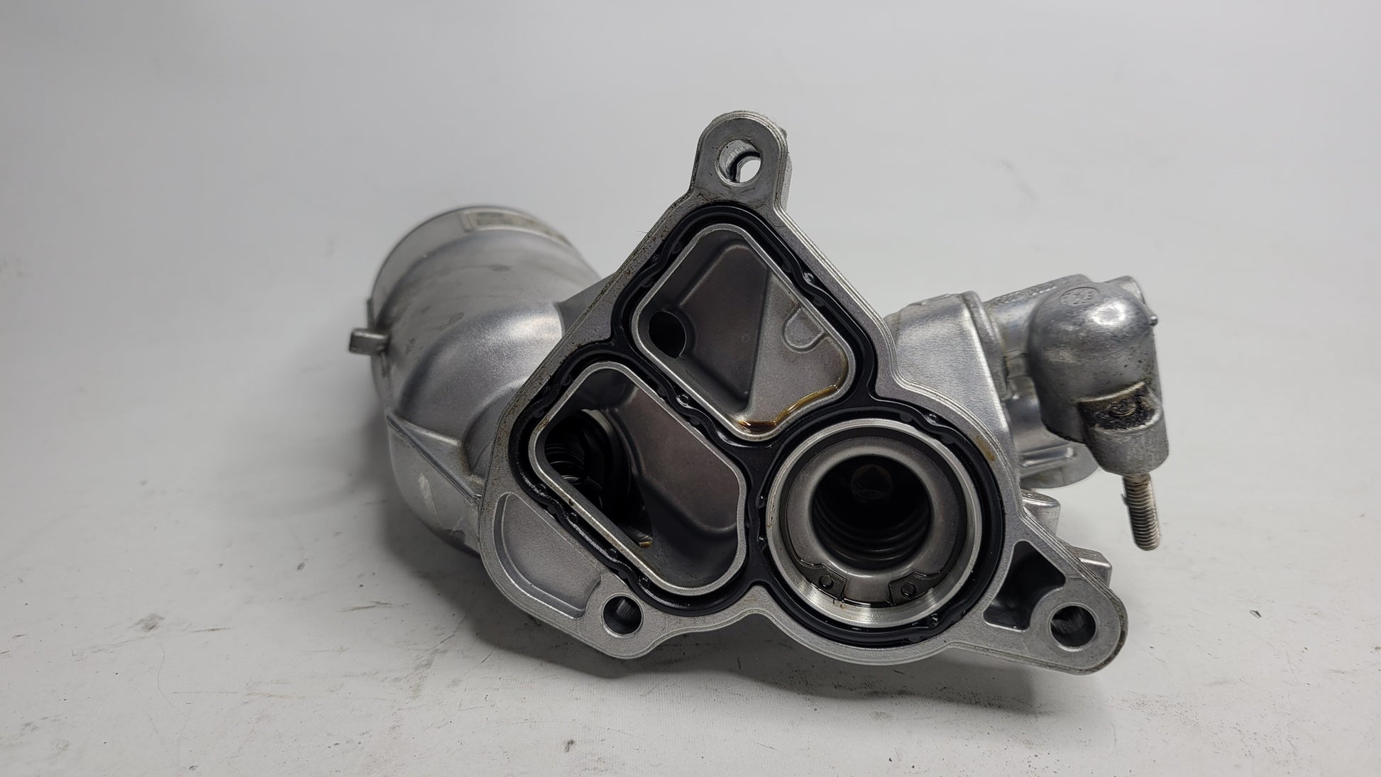OIL FILTER HOUSING BMW M3 G80/G81 7882997 - MPerformance.parts