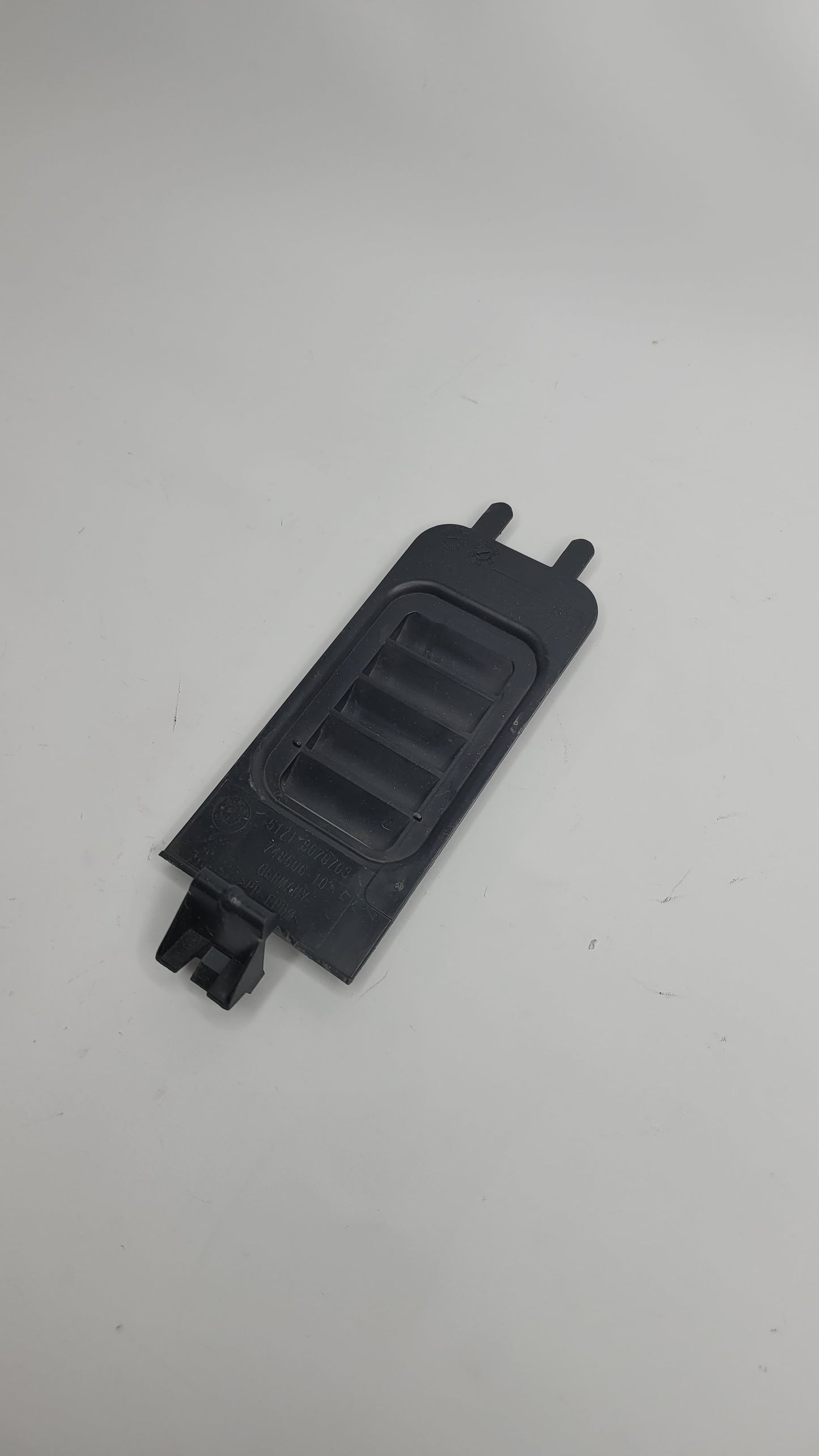 BMW G80 M3 M5 FENDER LINER VENT COVER SPLASH SHIELD 51718070703 - MPerformance.parts