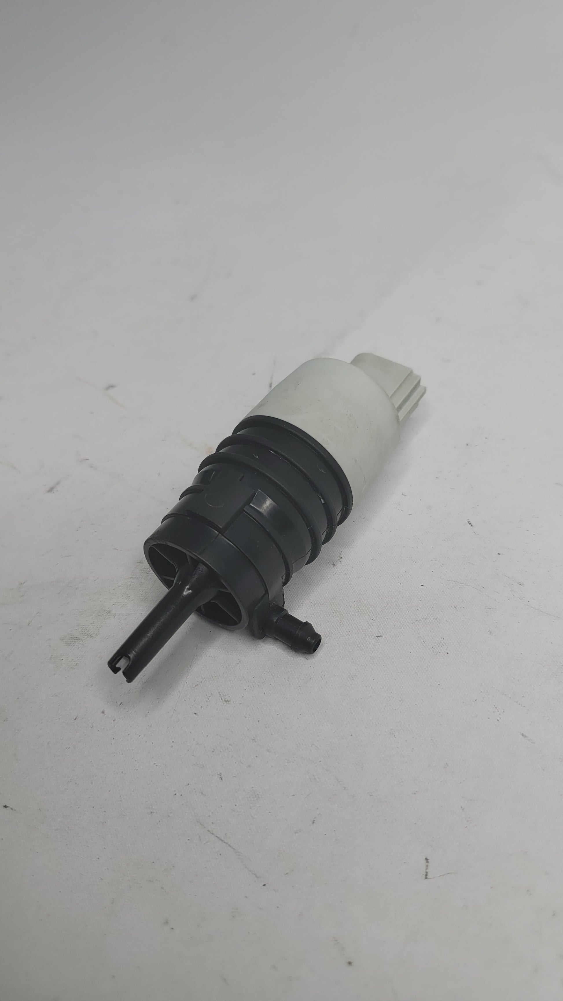 BMW G80 M3 - Windshield Washer PUMP 8736998 - MPerformance.parts