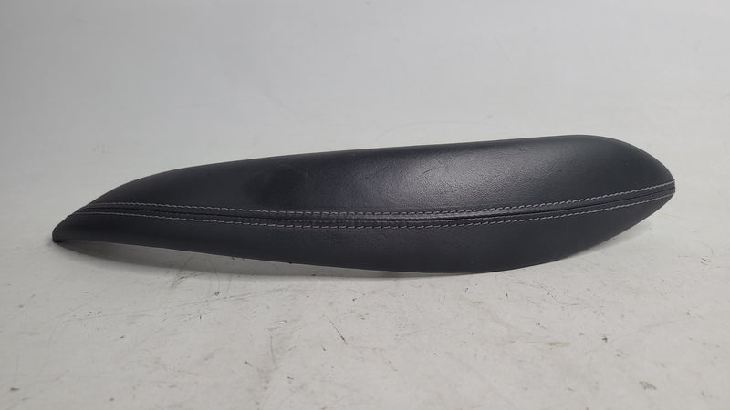 BMW F80 interior handle cover in leather for right side, compatible with 2015-2020 models, from MPerformance.parts.