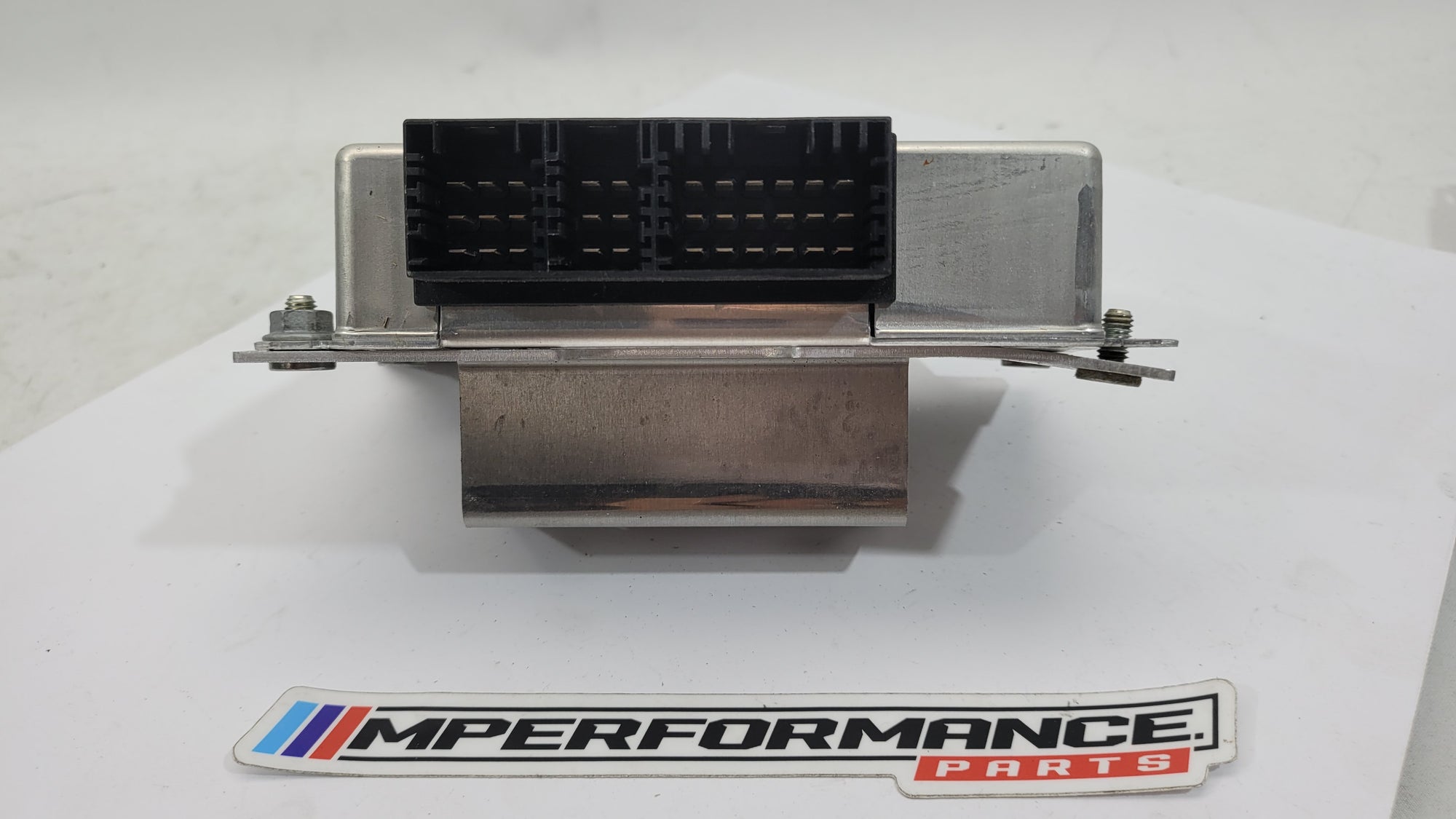 06994 - 6135988285001 - 144309 10 - 10451873 - 7850554 02 - 29720b - flag damage - MPerformance.parts