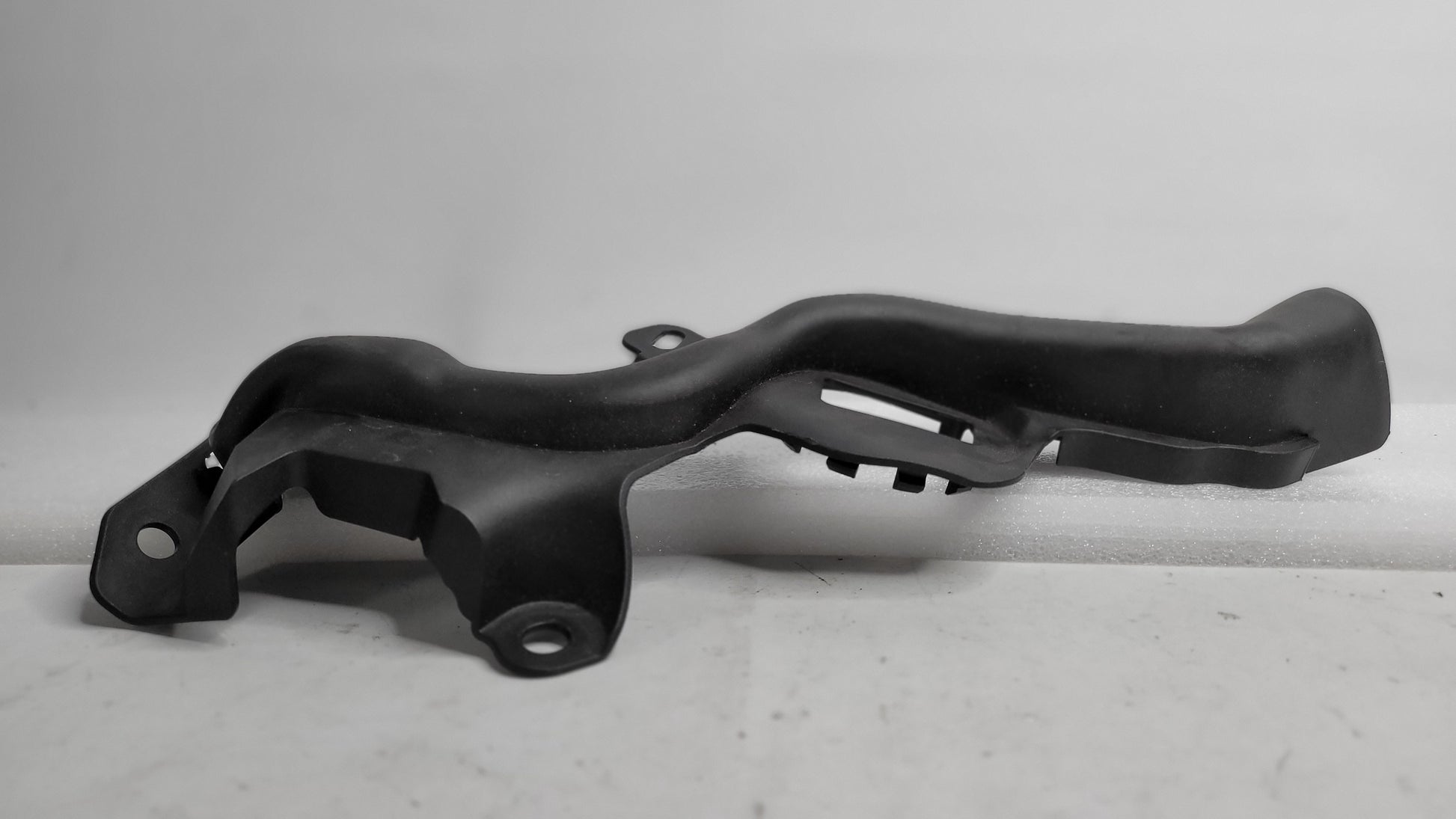 BMW G80 G81 M3 G82 G83 M4 Right Side Engine Compartment Rubber 8075016 - MPerformance.parts
