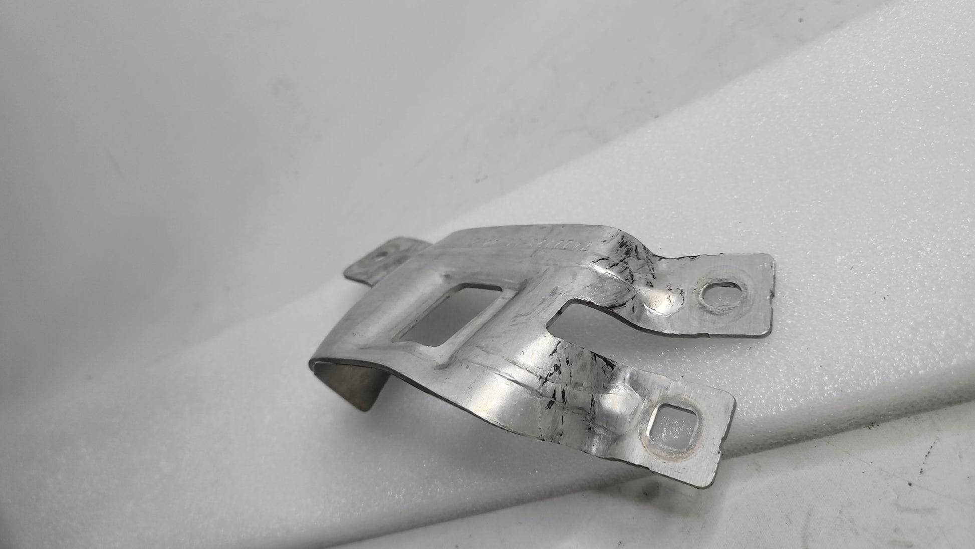 BMW M3 G80 FRONT BUMPER RIGHT MOUNT VERTICAL CONNECTION 7422223 - MPerformance.parts