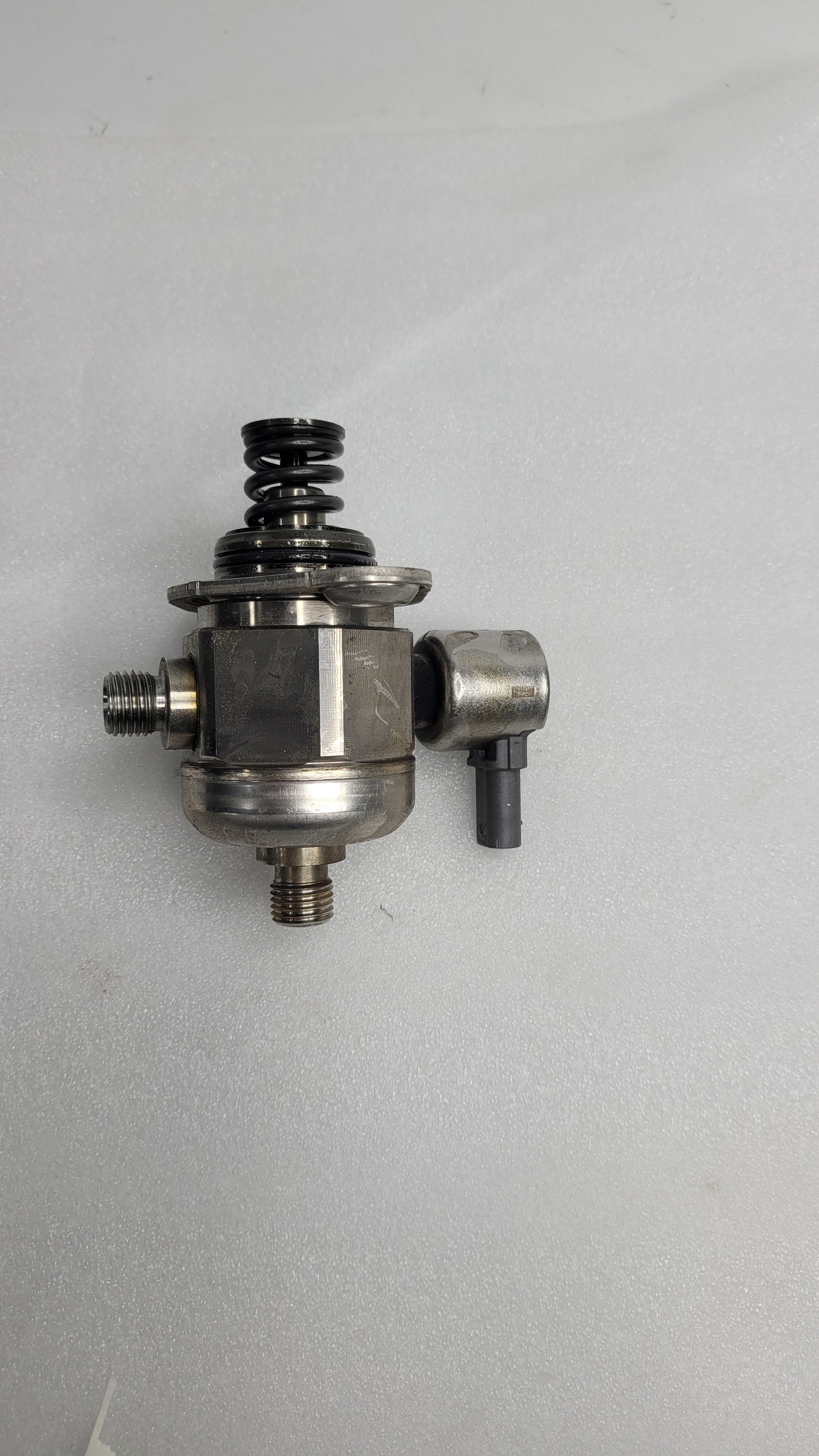 BMW F82 M4 F87 F80 F83 High-Pressure High Pressure Pump 7847204 - MPerformance.parts