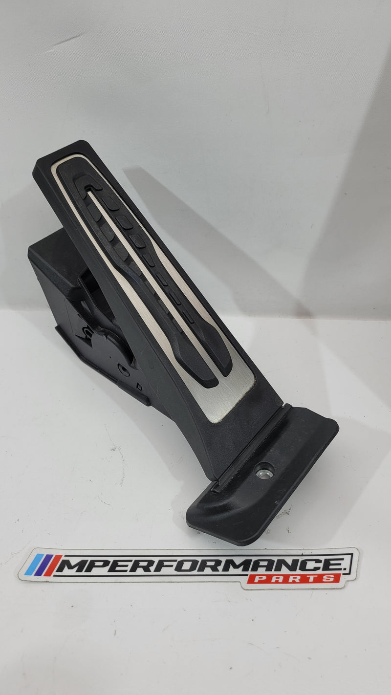 BMW G05 G07 G22 G80 G82 M3 F42 XM ACCELERATOR PEDAL THROTTLE MODULE AUTO 6889820
