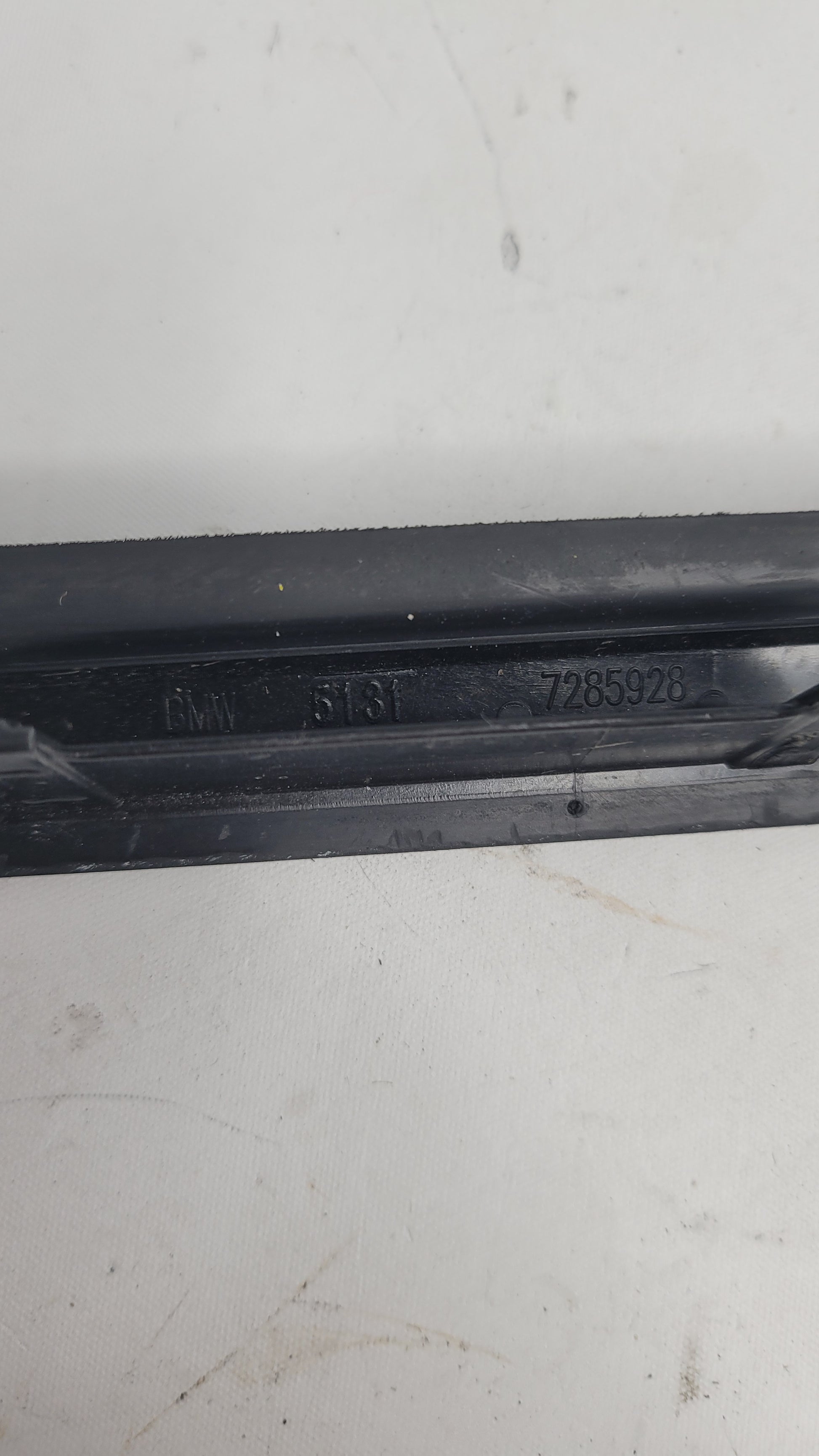 BMW 4 COUPE F32 F82 FRONT WINDSHIELD RIGHT VERTICAL TRIM 51317285928 - MPerformance.parts