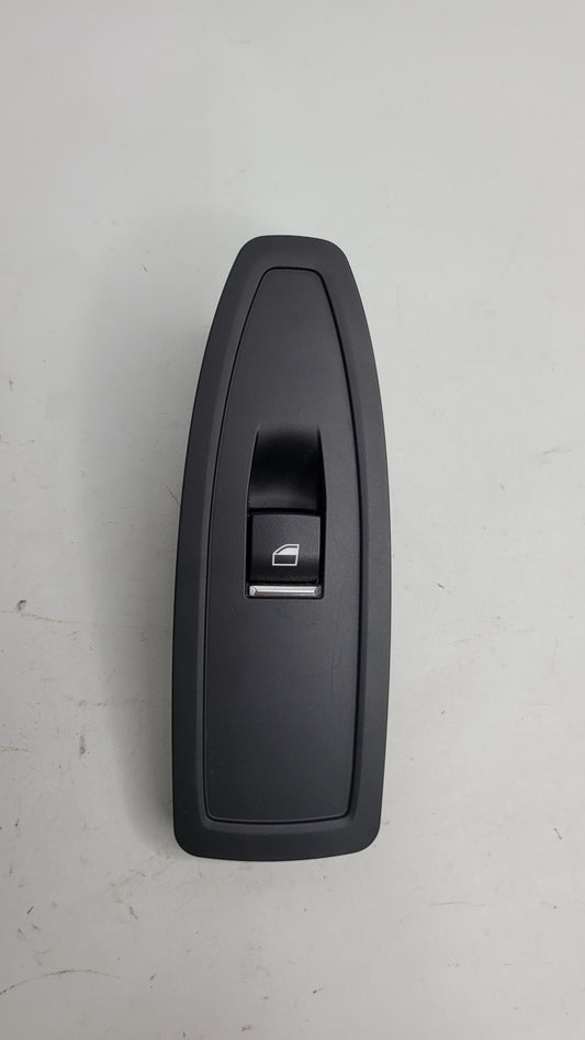 BMW M3 F80 FRONT RIGHT PASSENGER DOOR WINDOW POWER SWITCH 9208107-02 - MPerformance.parts