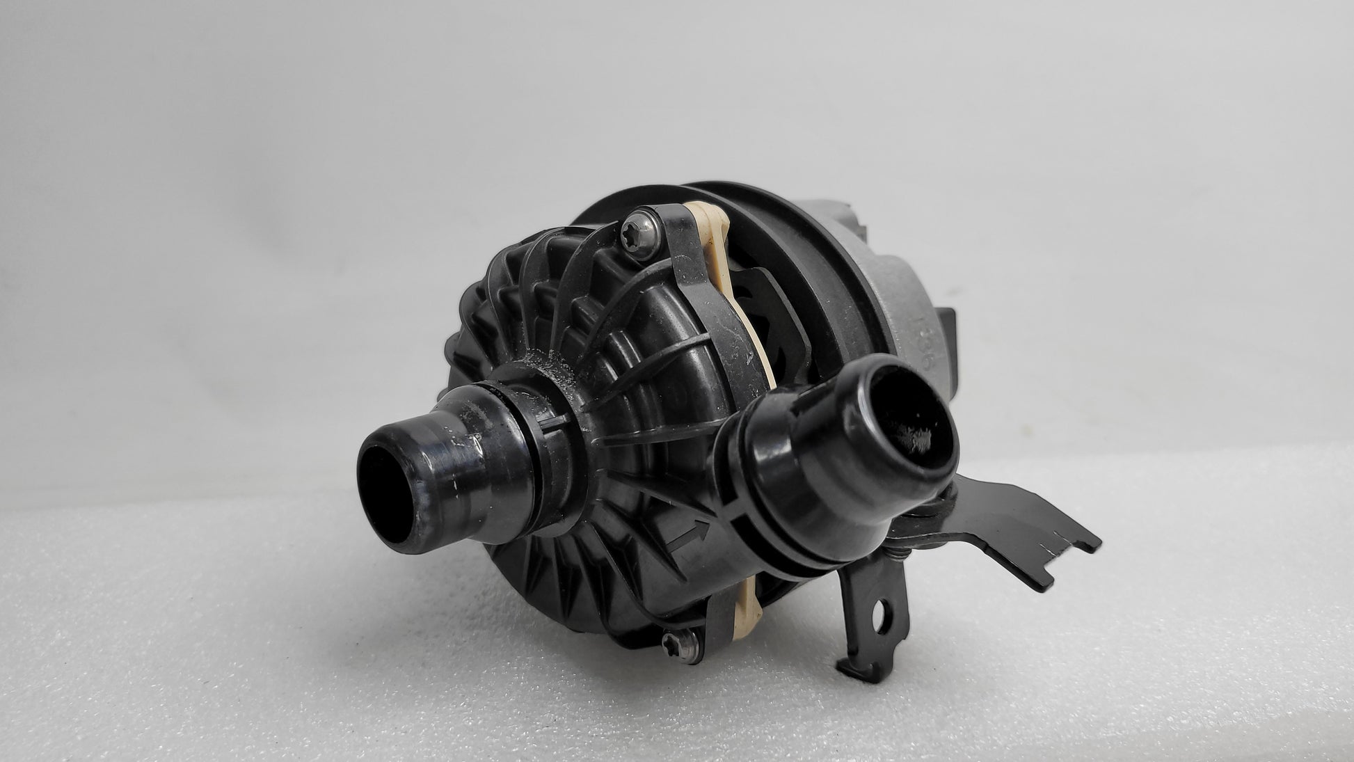 BMW M3 Competition G80 Radiator Auxiliary Pump 5A30246-01 - MPerformance.parts