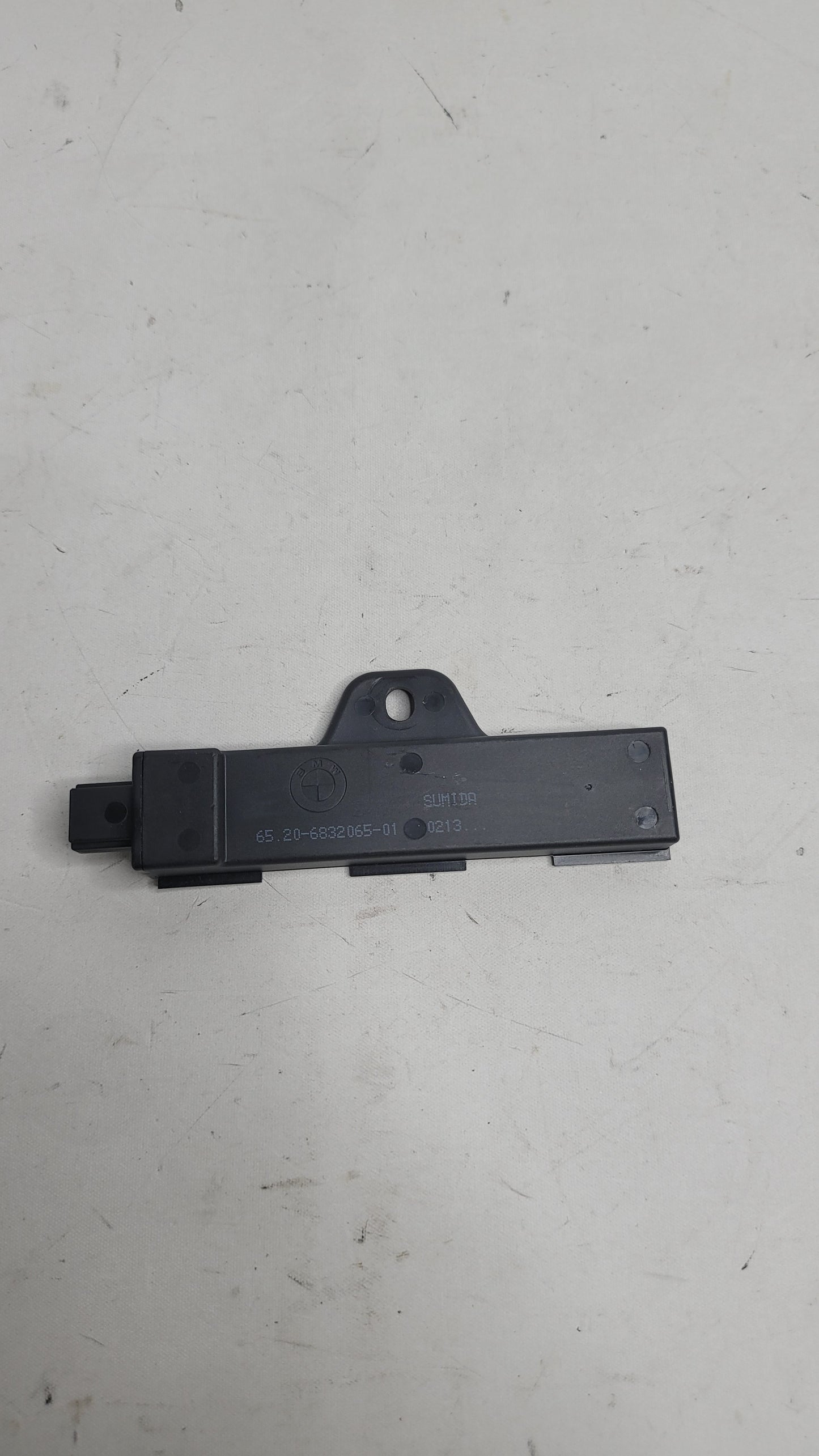 BMW G80 M3 comfort access antenna 6832065-01 - MPerformance.parts