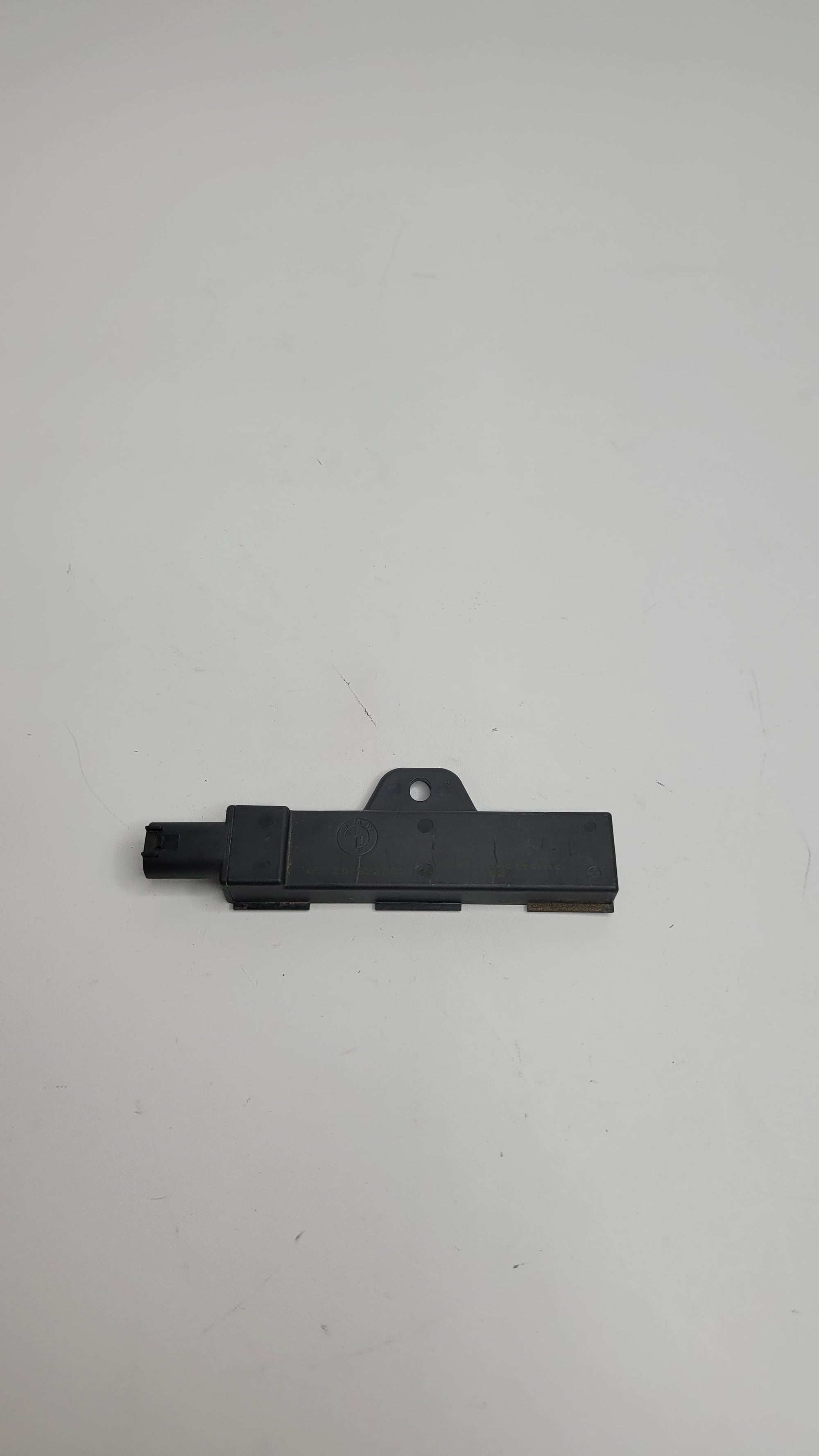 BMW M3 G80 KEYLESS ENTRY ANTENNA MODULE OEM 65.20-9220831 - MPerformance.parts