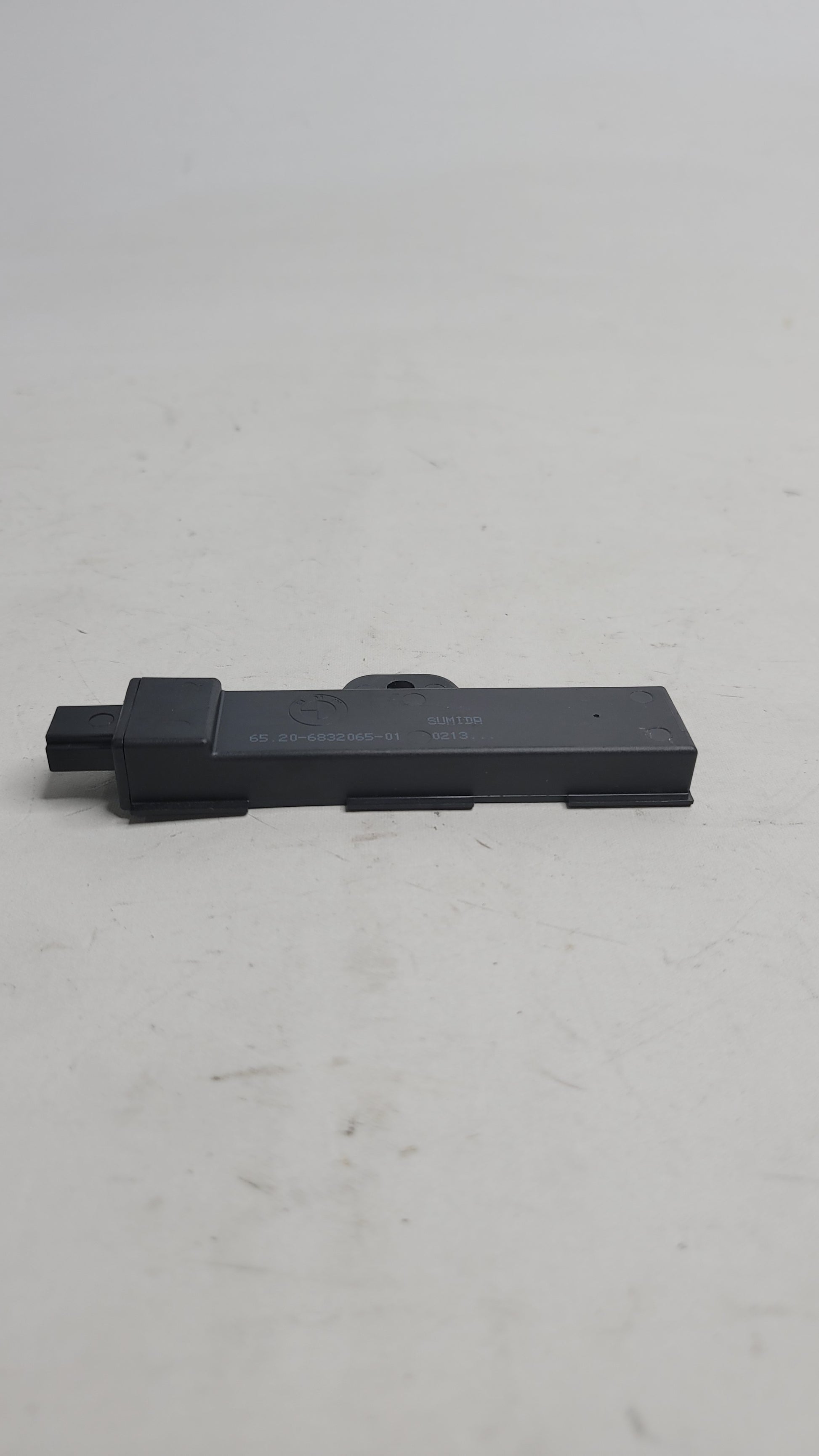 BMW G80 M3 comfort access antenna 6832065-01 - MPerformance.parts