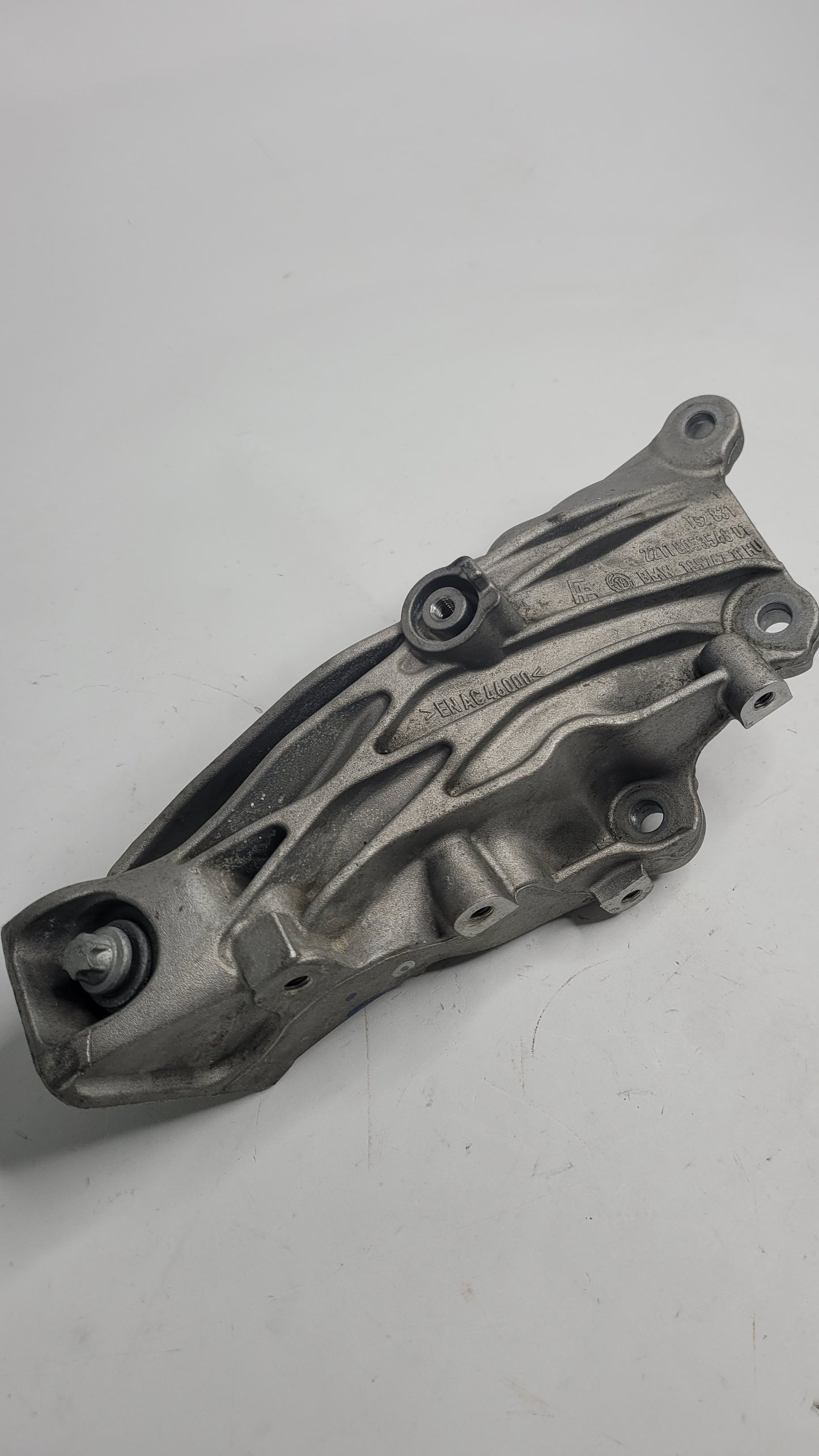 BMW M3 G80 M4 G82 G83 ENGINE SUPPORT BRACKET 8053548 - MPerformance.parts
