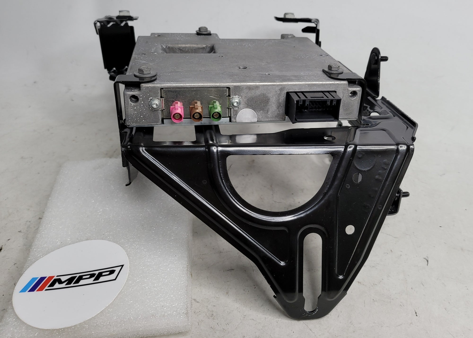 BMW F15 F80 F16 F30 G30 G31 G11 M4 TV MODULE DVB-T2 MODULE TV CONTROL UNIT 6805976 - MPerformance.parts
