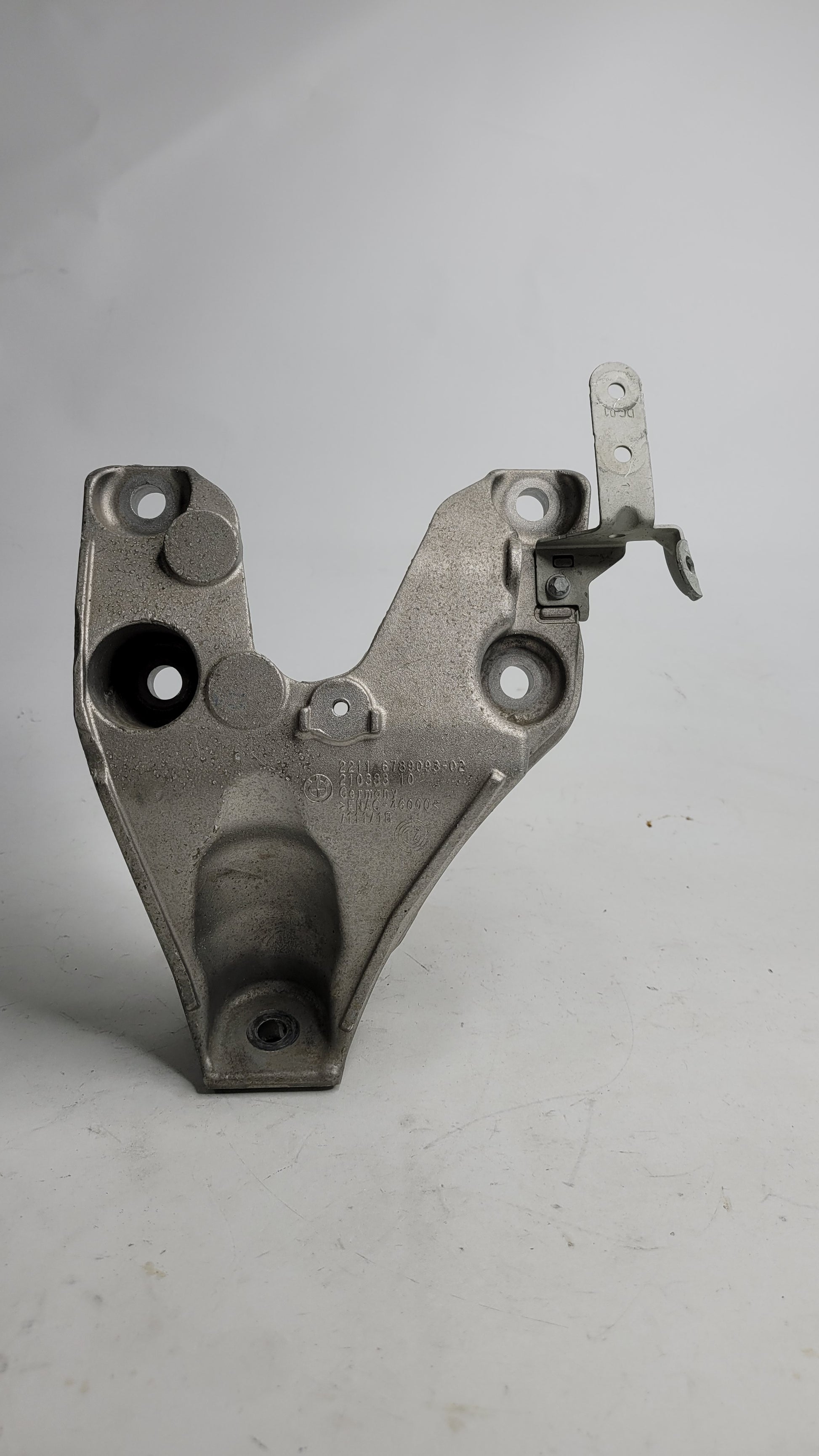 BMW F80 F82 F83 M3 M4 S55 Engine Left Driver Side Mount Bracket - 6789093 - MPerformance.parts
