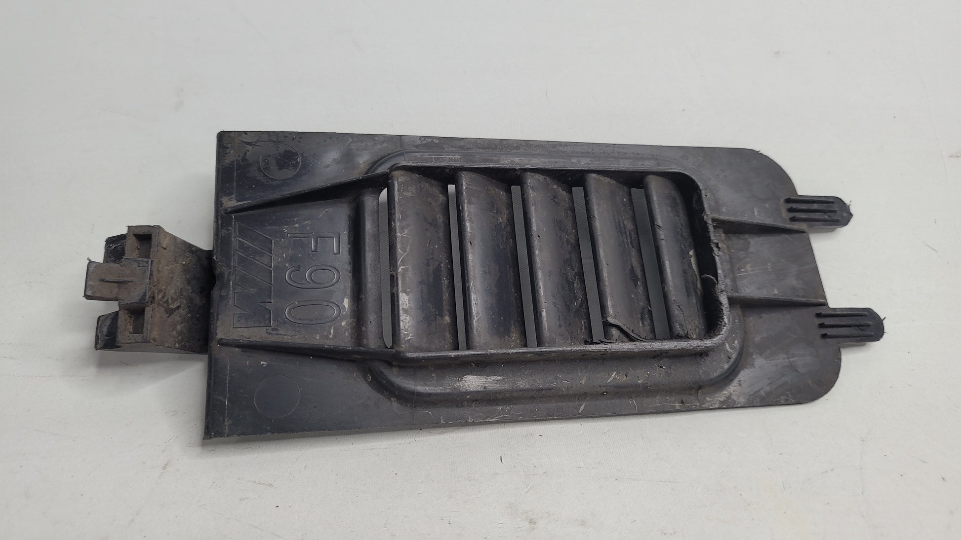 BMW G80 M3 M5 FENDER LINER VENT COVER SPLASH SHIELD 51718070703 - MPerformance.parts