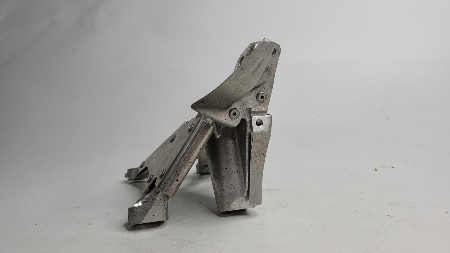 BMW F82 M4 F87 F80 F83 Right Engine Support Bracket 2284204 - MPerformance.parts