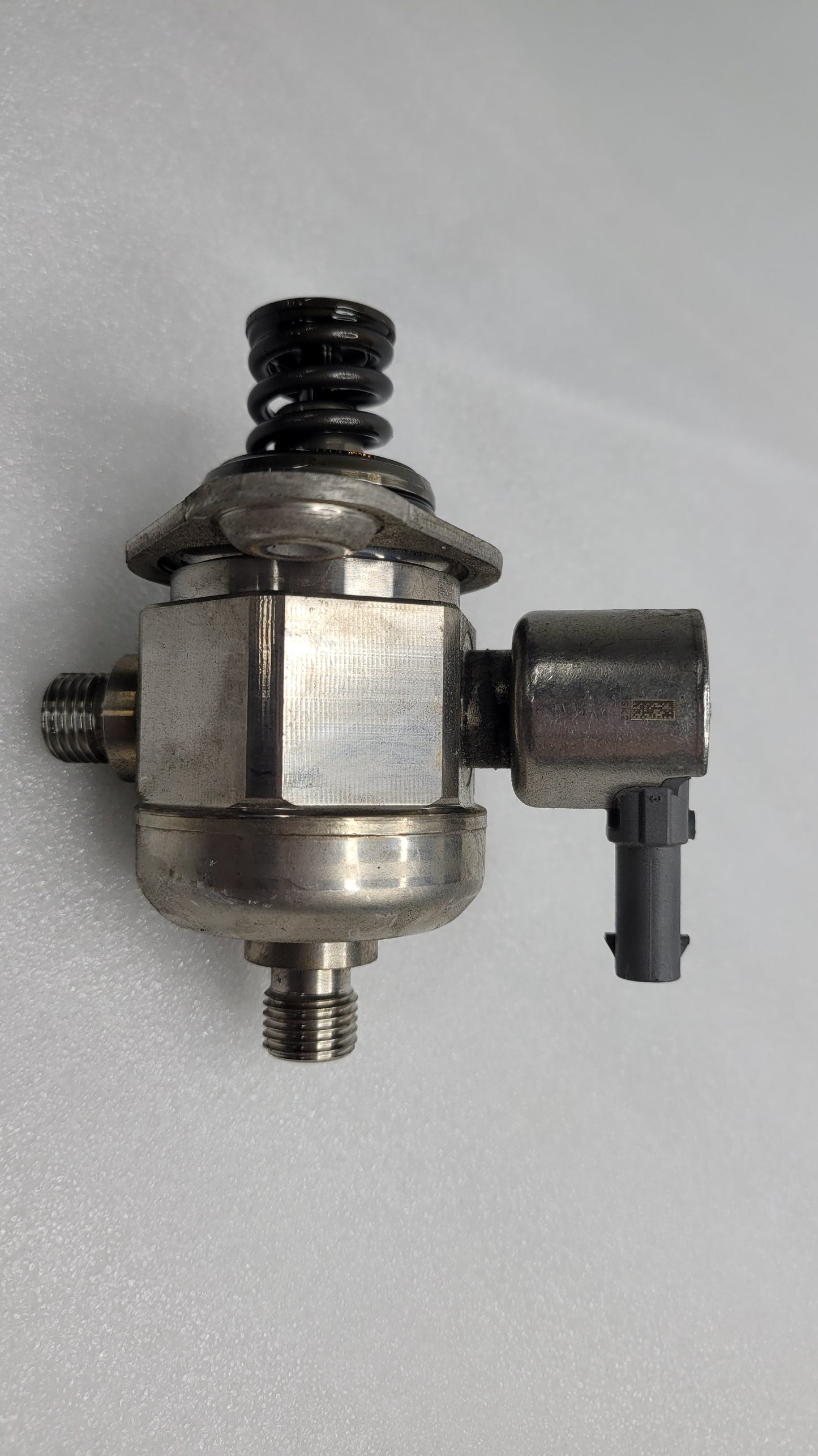BMW F82 M4 F87 F80 F83 High-Pressure High Pressure Pump 7847204 - MPerformance.parts