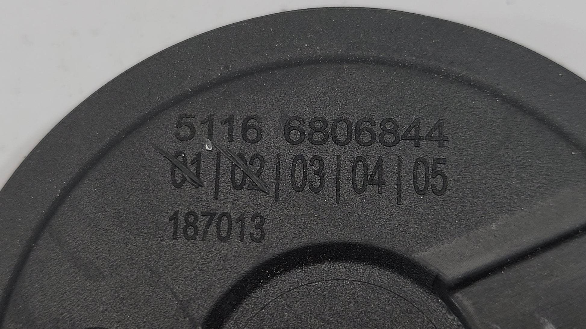 G Series cup holder rubber insert for BMW G80 M3, G42 G20 G21 G22 G23 models, from MPerformance.parts, shown in vehicle interior.