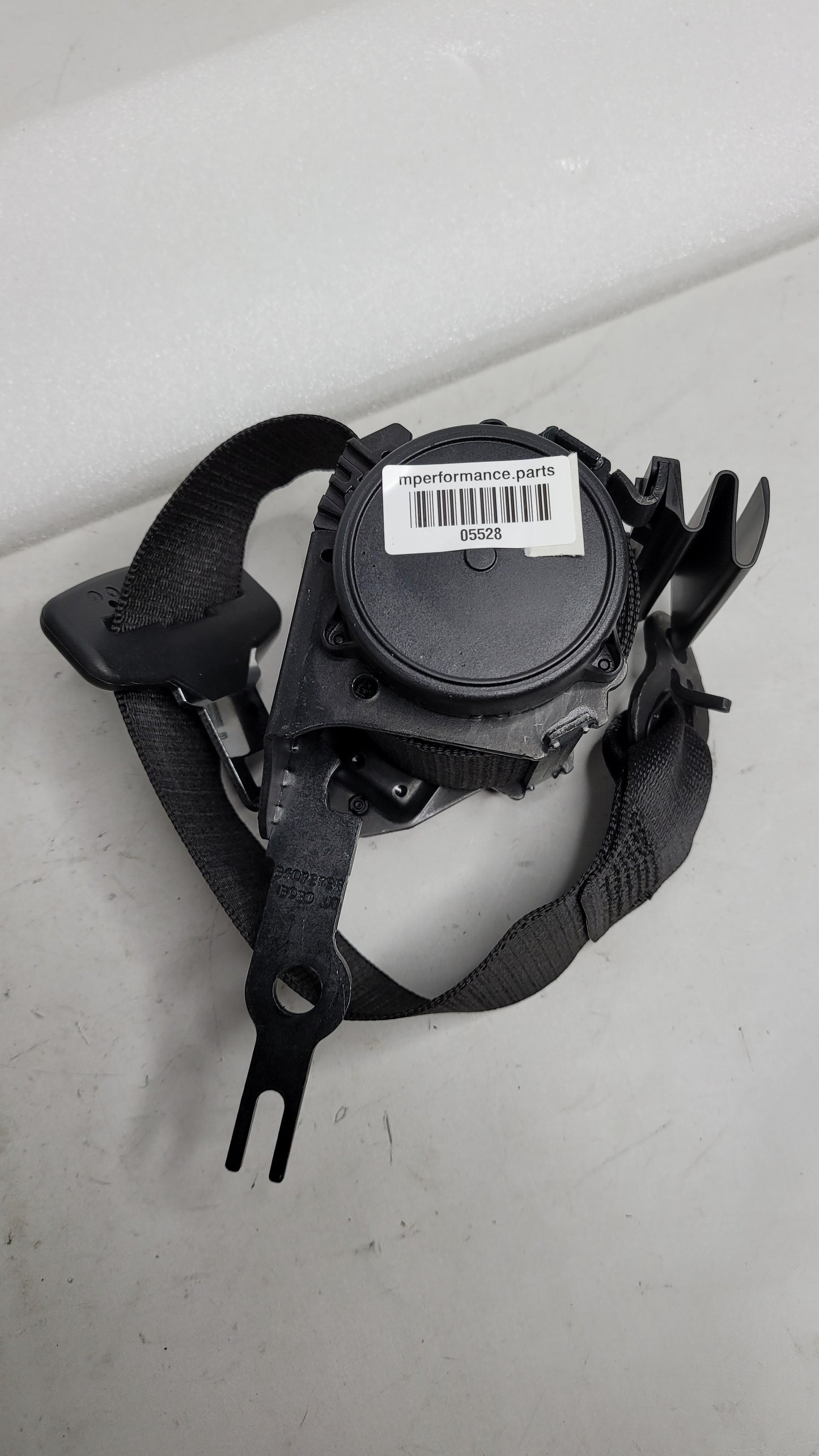BMW M3 F80 SERIES SEAT BELT REAR RIGHT SIDE 619185300E - MPerformance.parts