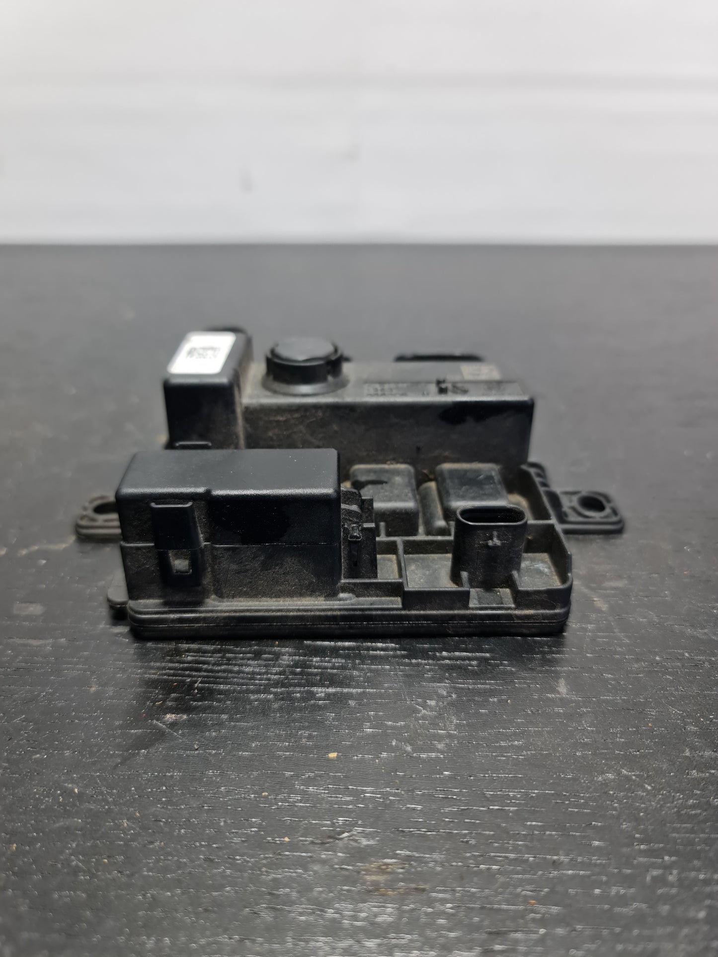 BMW M3 F80 INTEGRATED SUPPLY MODULE 7614585