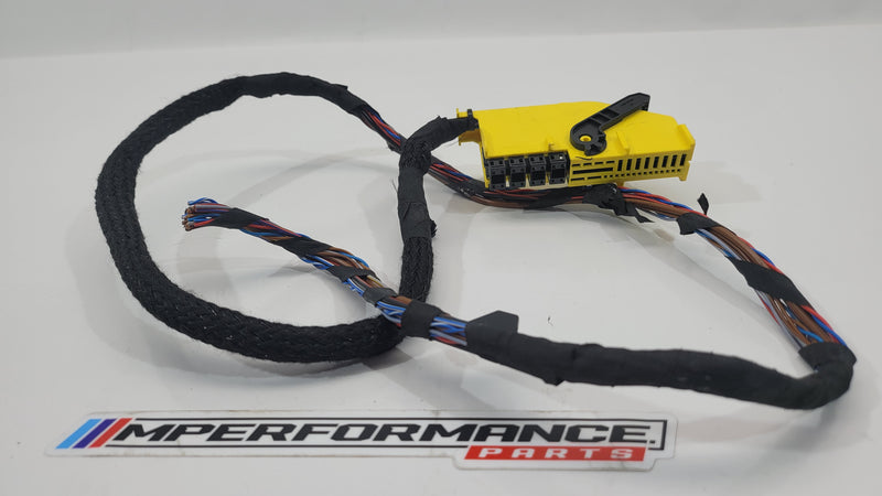 07208 - 9328853-03 - 2236079-1 - flag plug - MPerformance.parts