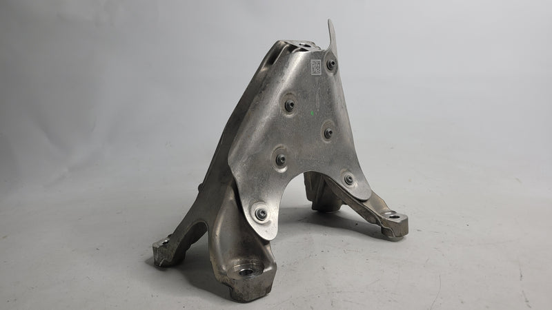 BMW M3 M4 G80 G82 G83 ENGINE SUPPORT BRACKET RIGHT SIDE 8053542 - MPerformance.parts