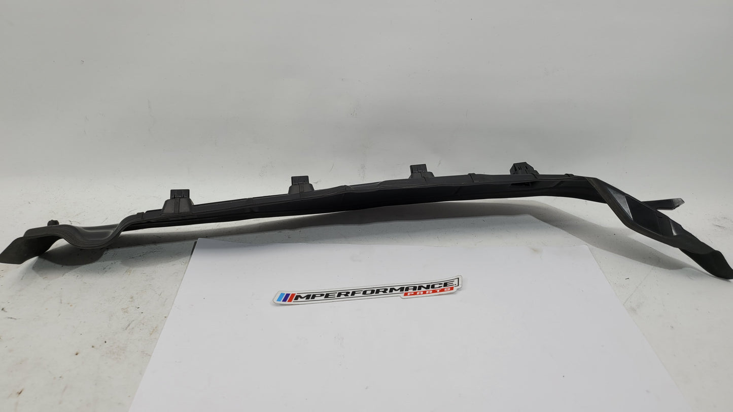 BMW G20 Sedan LCI G21 G80 wing panel seal trim cover front right, MPerformance.parts replacement for vehicle exterior trim.