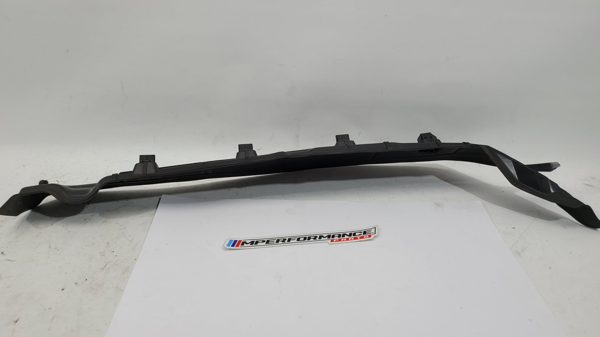 BMW G20 Sedan LCI G21 G80 wing panel seal trim cover front right, MPerformance.parts replacement for vehicle exterior trim.