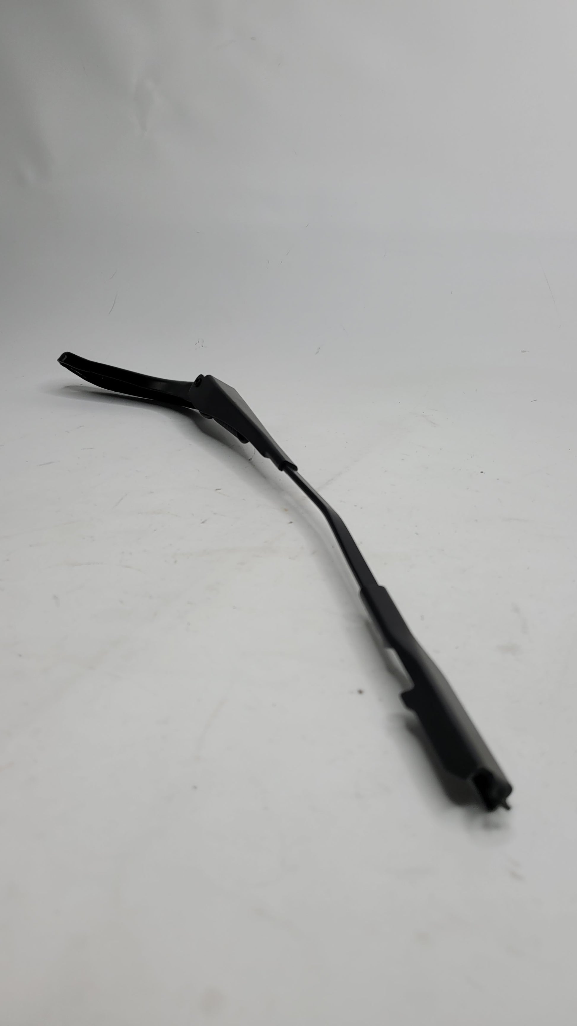 BMW F80 M3 Front Windscreen Wiper Arm W000027229D - MPerformance.parts