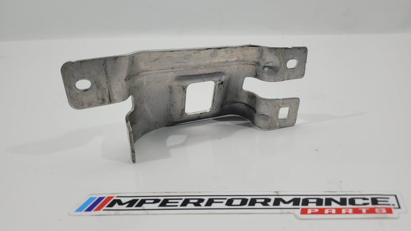 BMW M3 G80 front bumper right mount vertical connection part by MPerformance.parts, showing the mounting bracket and attachment points.