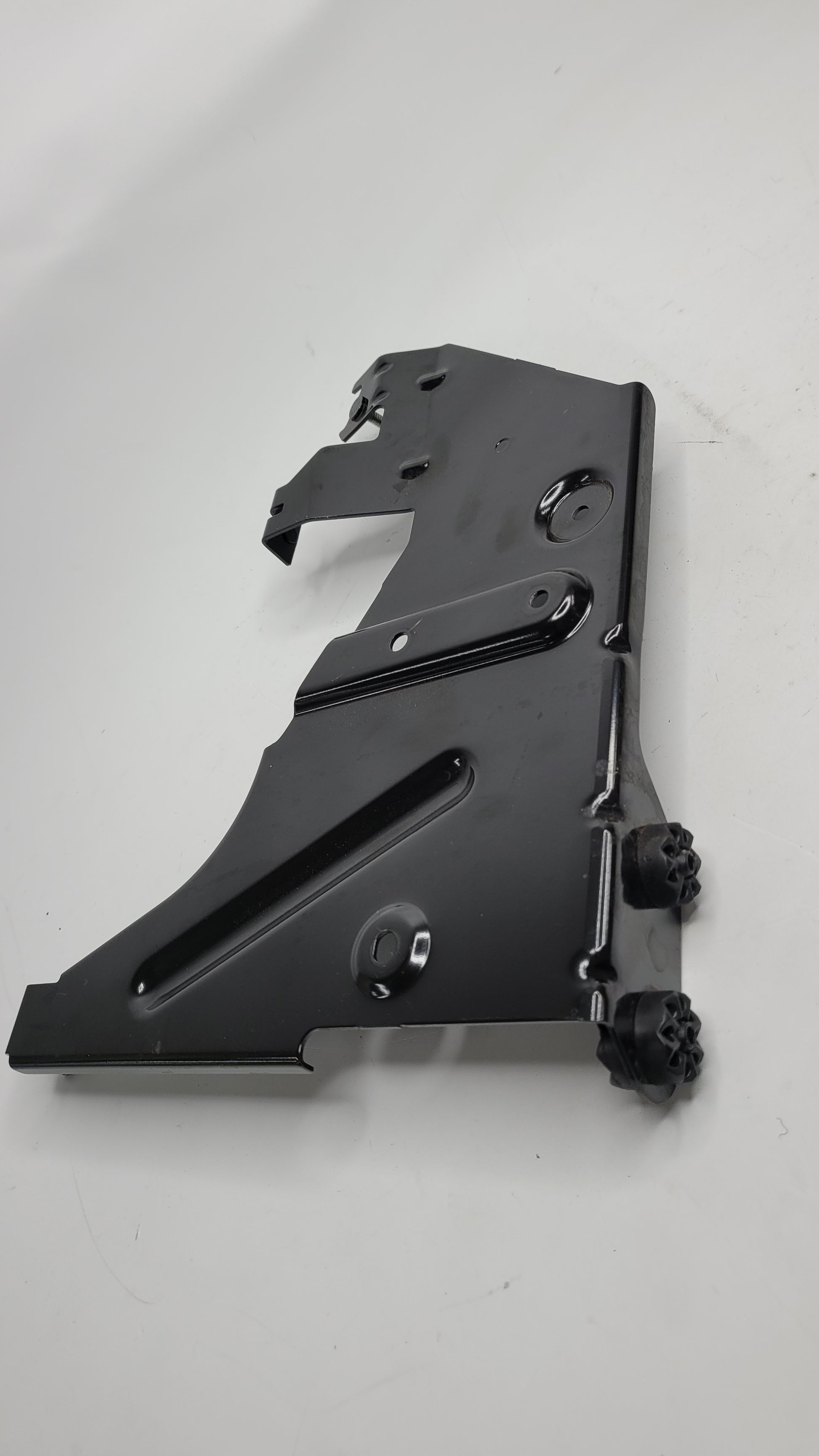 BMW M3 G87 G80 G81 G82 AIR CONDITION CONDENSER BRACKET - 8088926 - MPerformance.parts