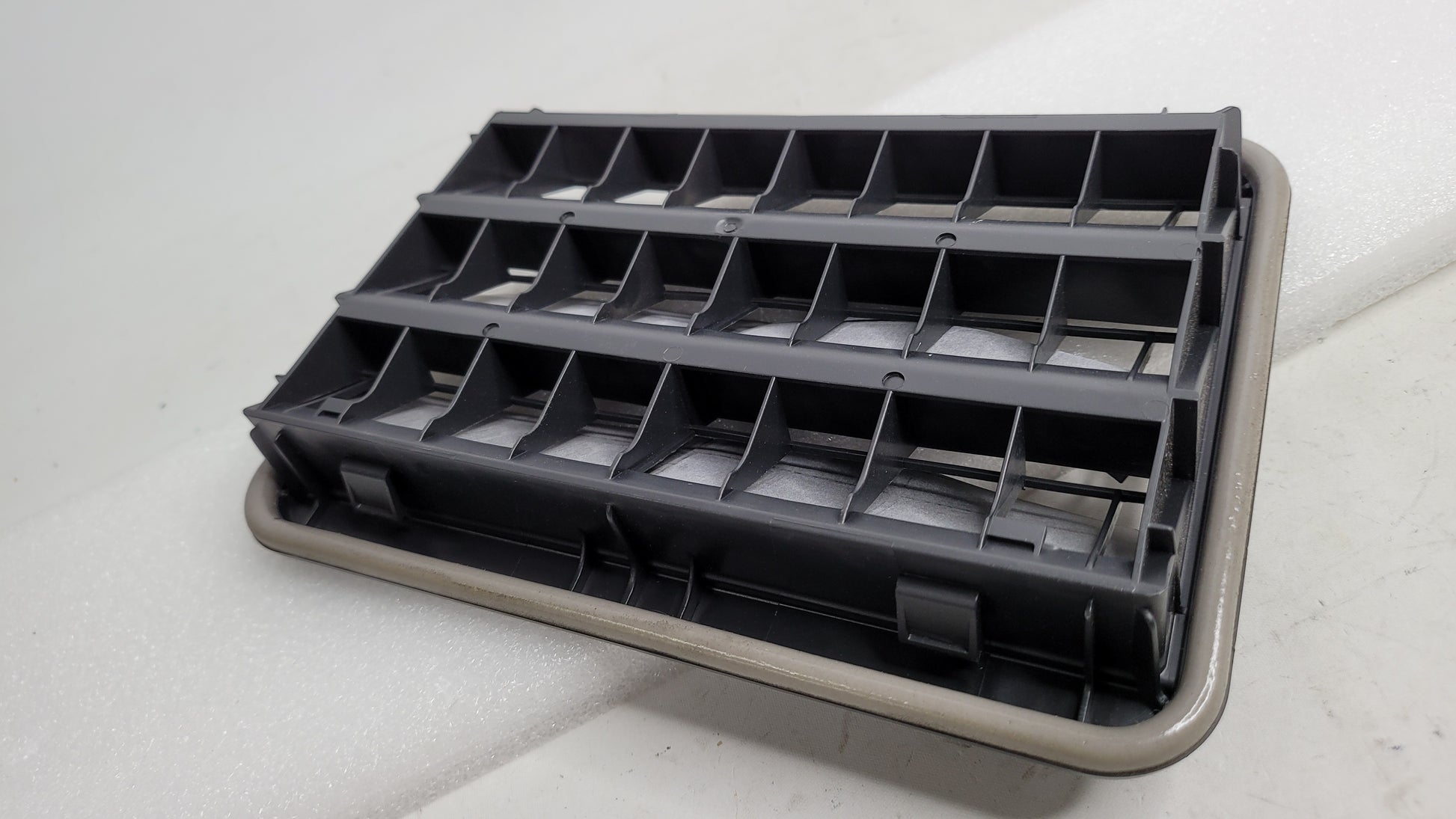 BMW M3 F80 Rear Air Vent 64229176945 - MPerformance.parts