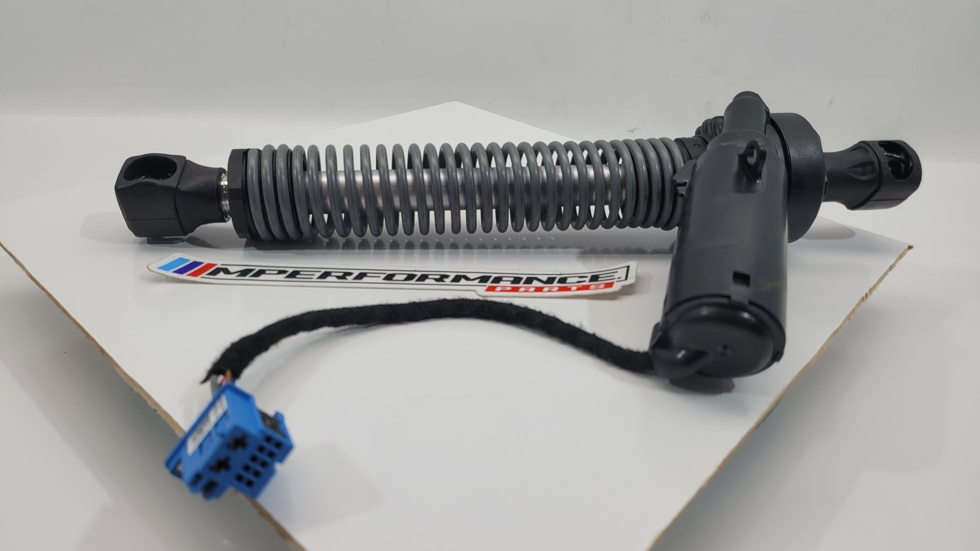 07028 - 7487636-08 - v0554905 - MPerformance.parts