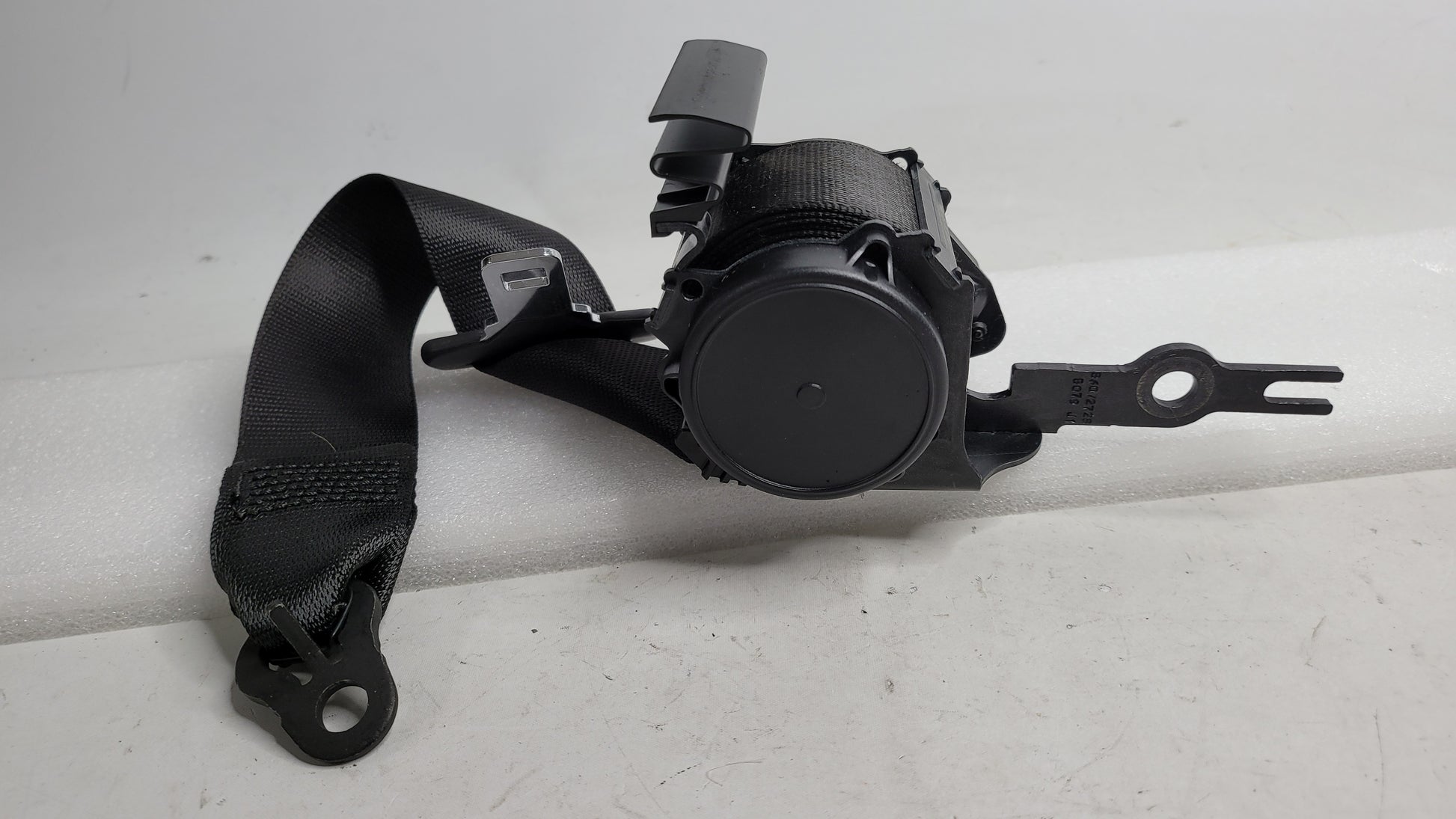 BMW M3 F80 SERIES SEAT BELT REAR RIGHT SIDE 619185300E - MPerformance.parts