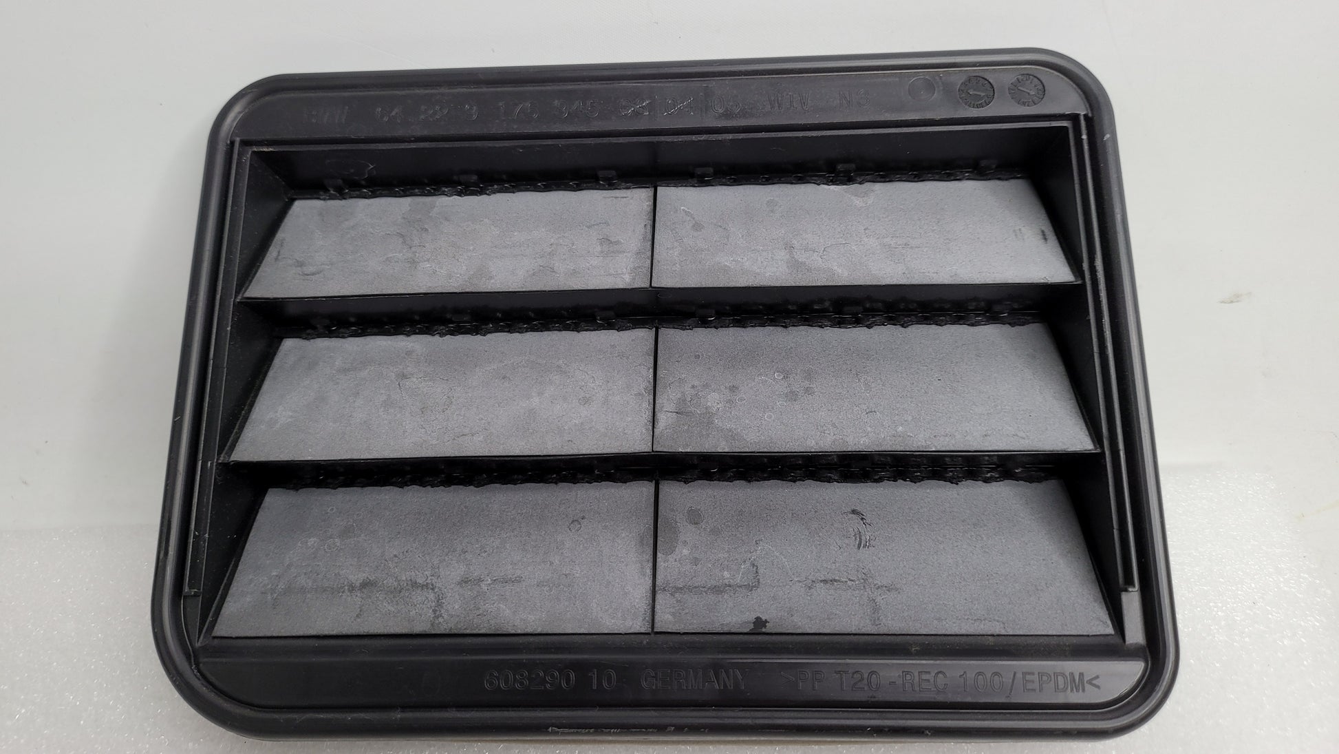 BMW M3 F80 Rear Air Vent 64229176945 - MPerformance.parts