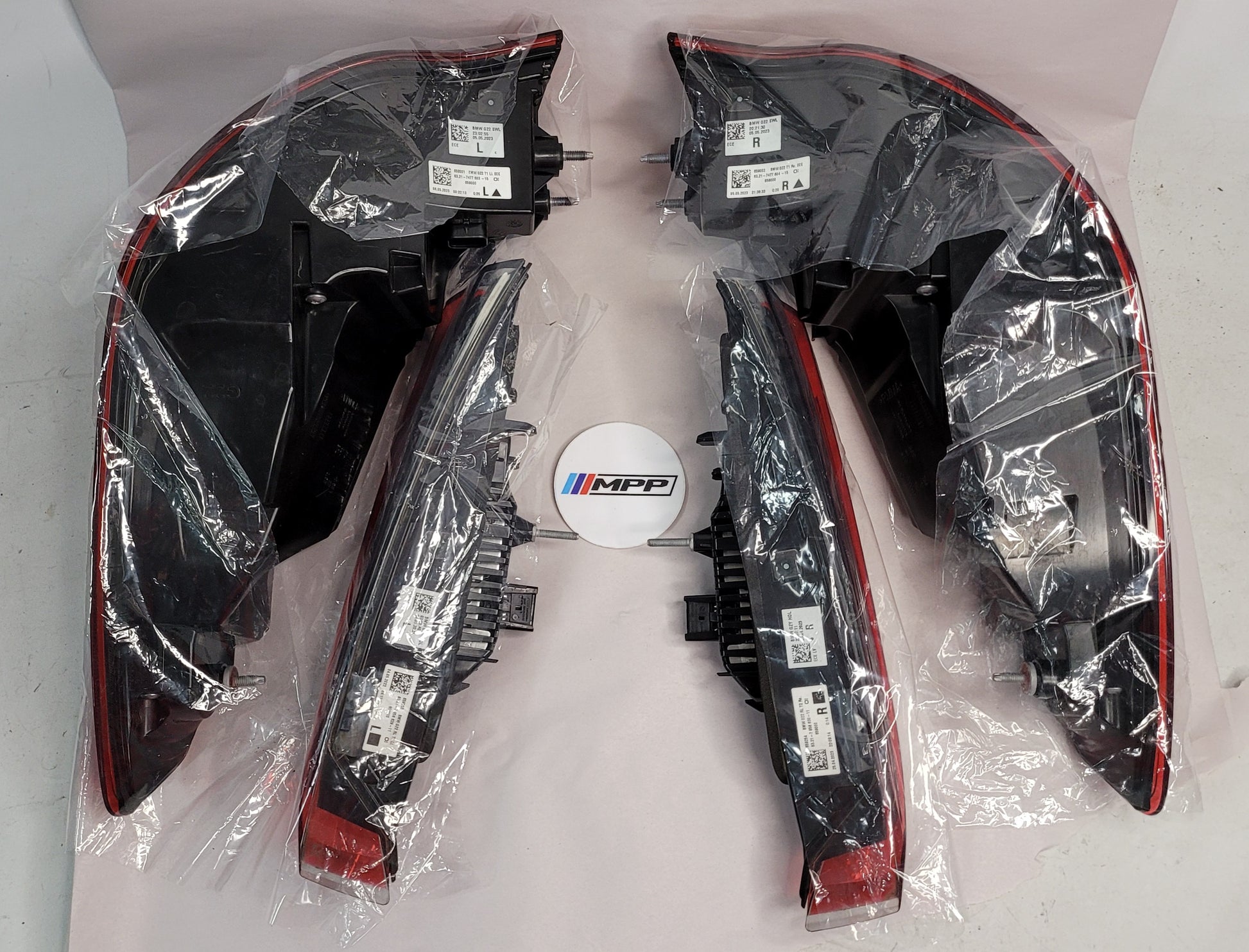 BMW M4 COMPETITION G82 REAR LIGHT ON THE BODY PASSENGER SIDE LEFT 7477603 - MPerformance.parts