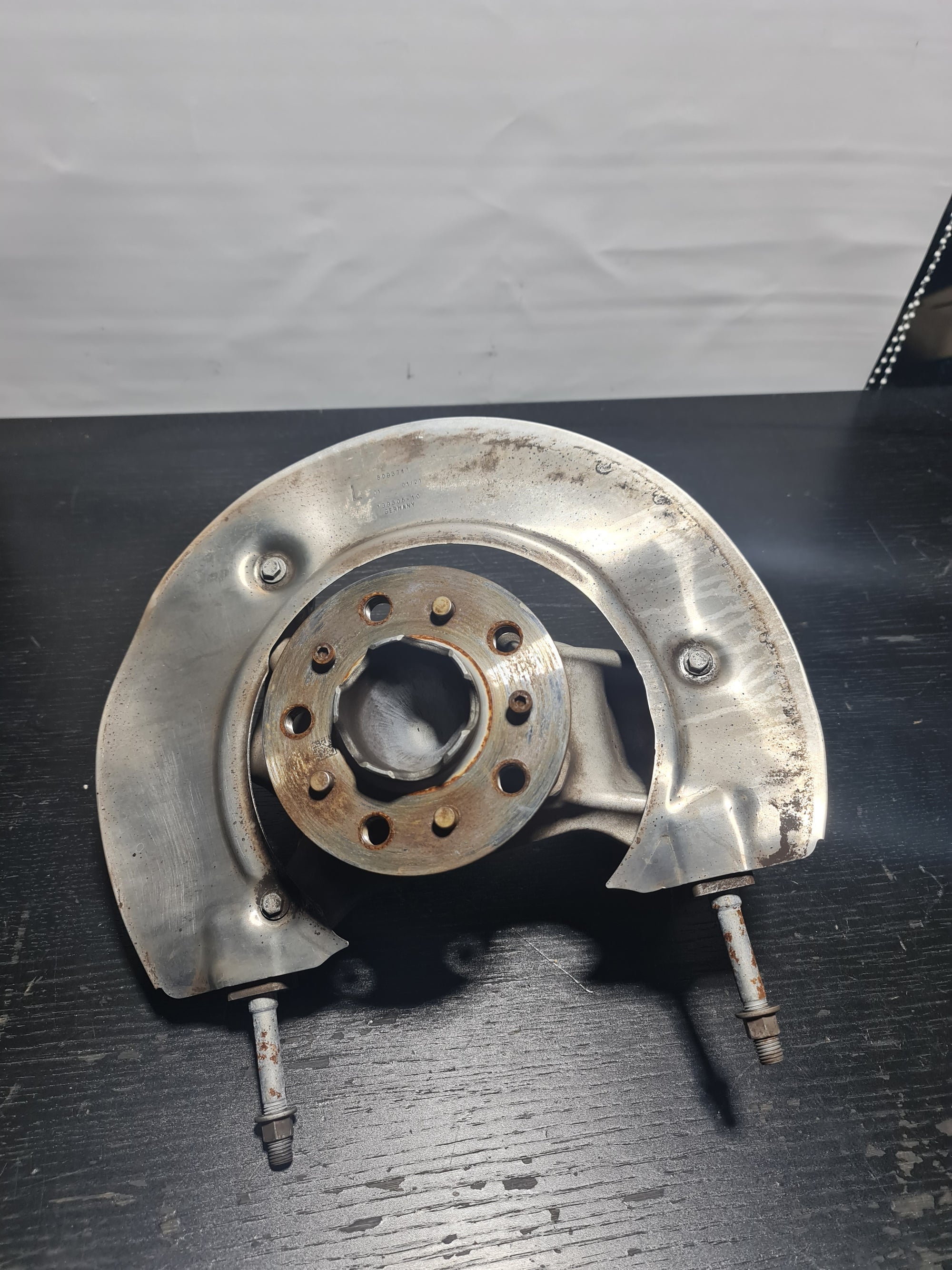 2021 - 2023 BMW G80 M3 COMP RWD FRONT LEFT DRIVER KNUCKLE WHEEL HUB BEARING OEM 8093711 - MPerformance.parts