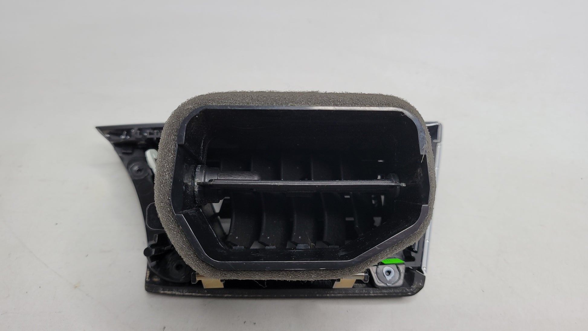 Original BMW Fresh Air Grille, Right 64229231995 9231995 09 - MPerformance.parts