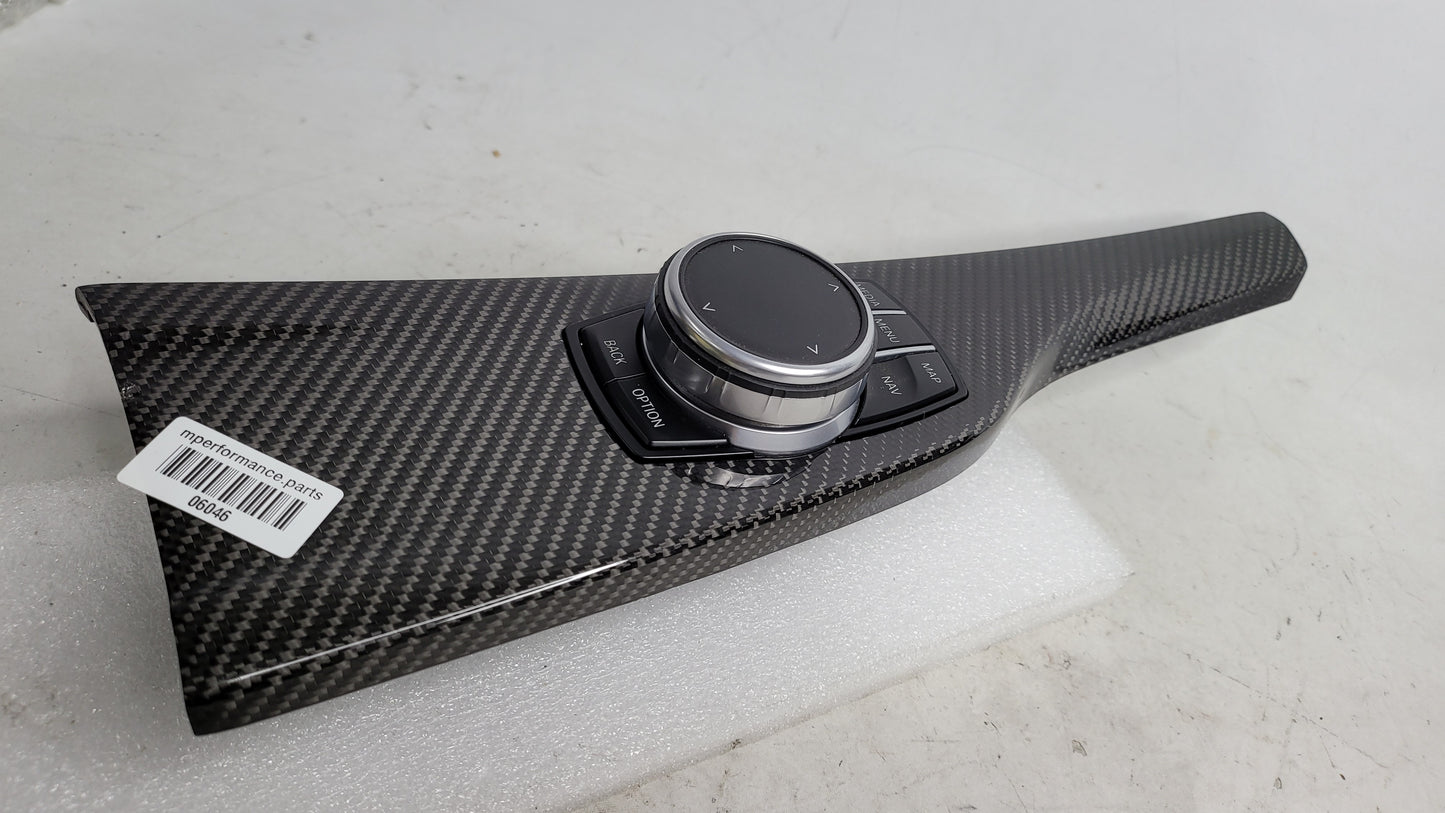 BMW M3 F80 CENTRE CONSOLE TRIM CARBON W/ SWITCH iDrive Controller - 6829082